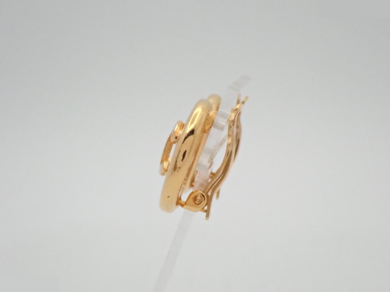 Gold earrings — view 3
