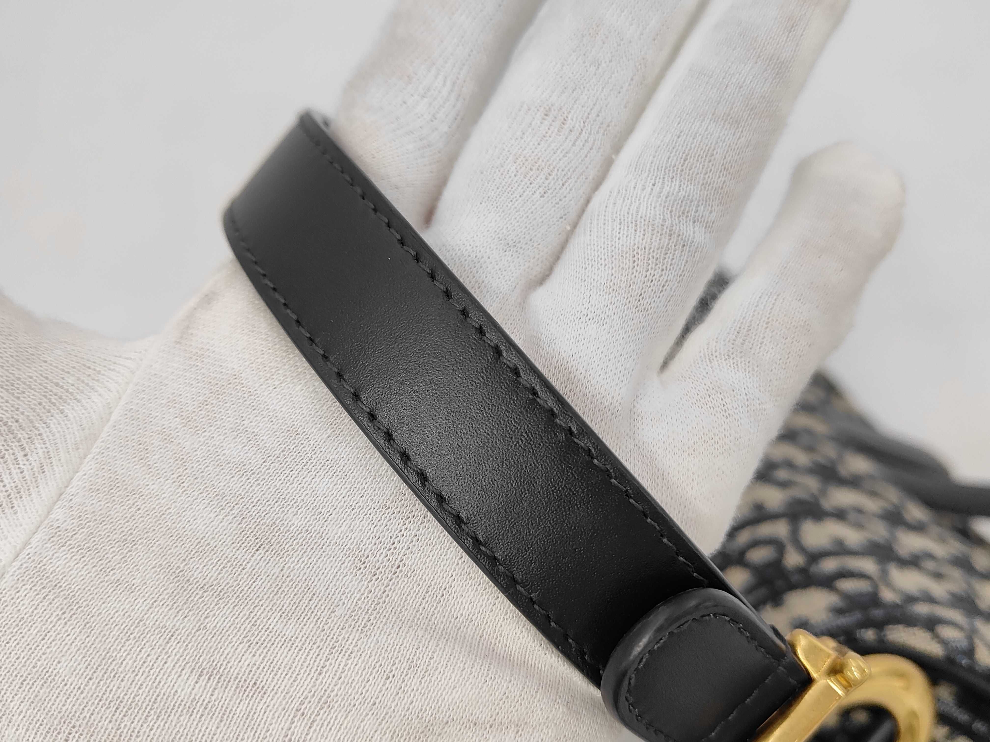 Saddle Medium Oblique M0446CTZQ_M928 Handbag — view 6
