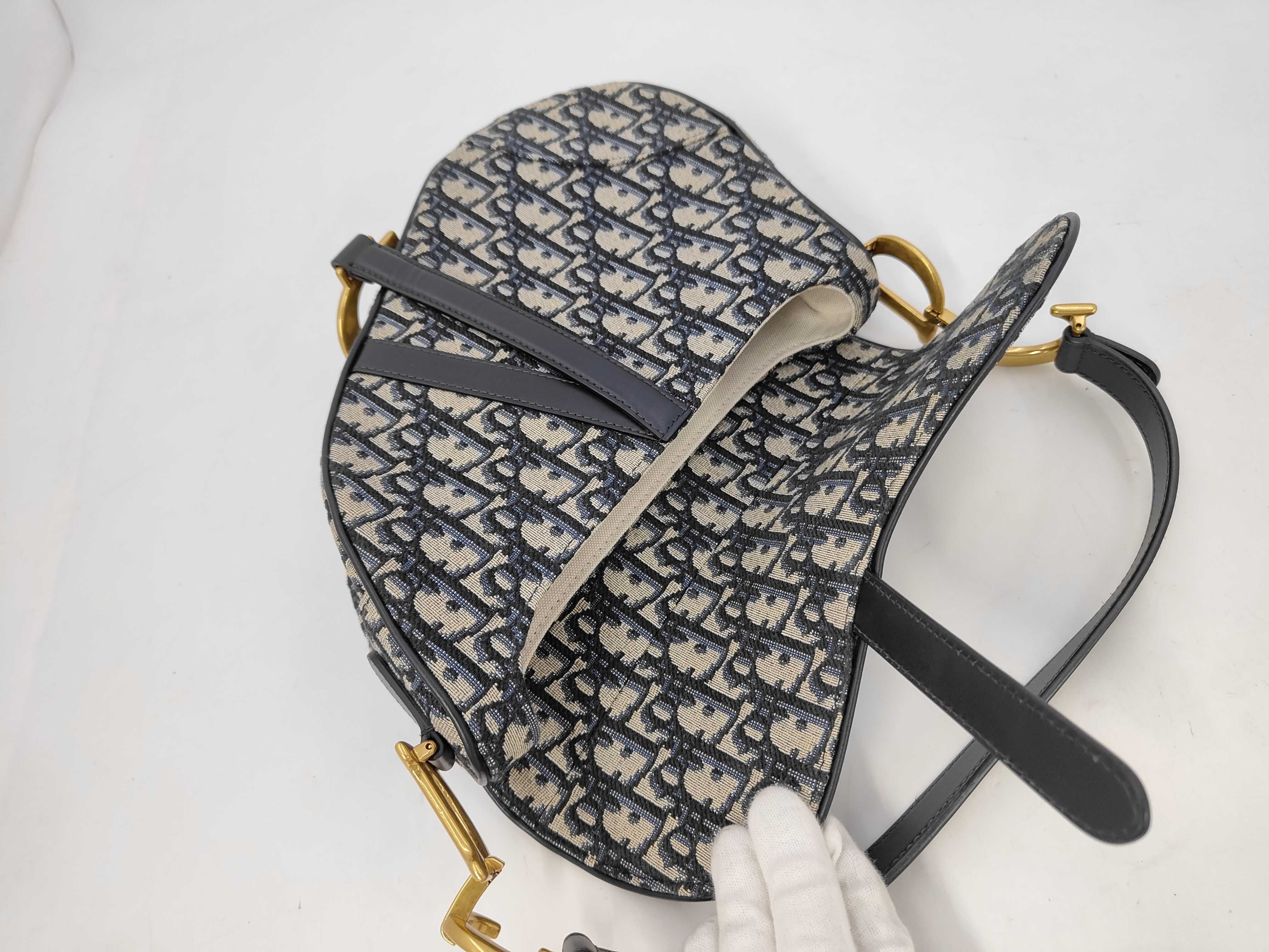 Saddle Medium Oblique M0446CTZQ_M928 Handbag — view 8