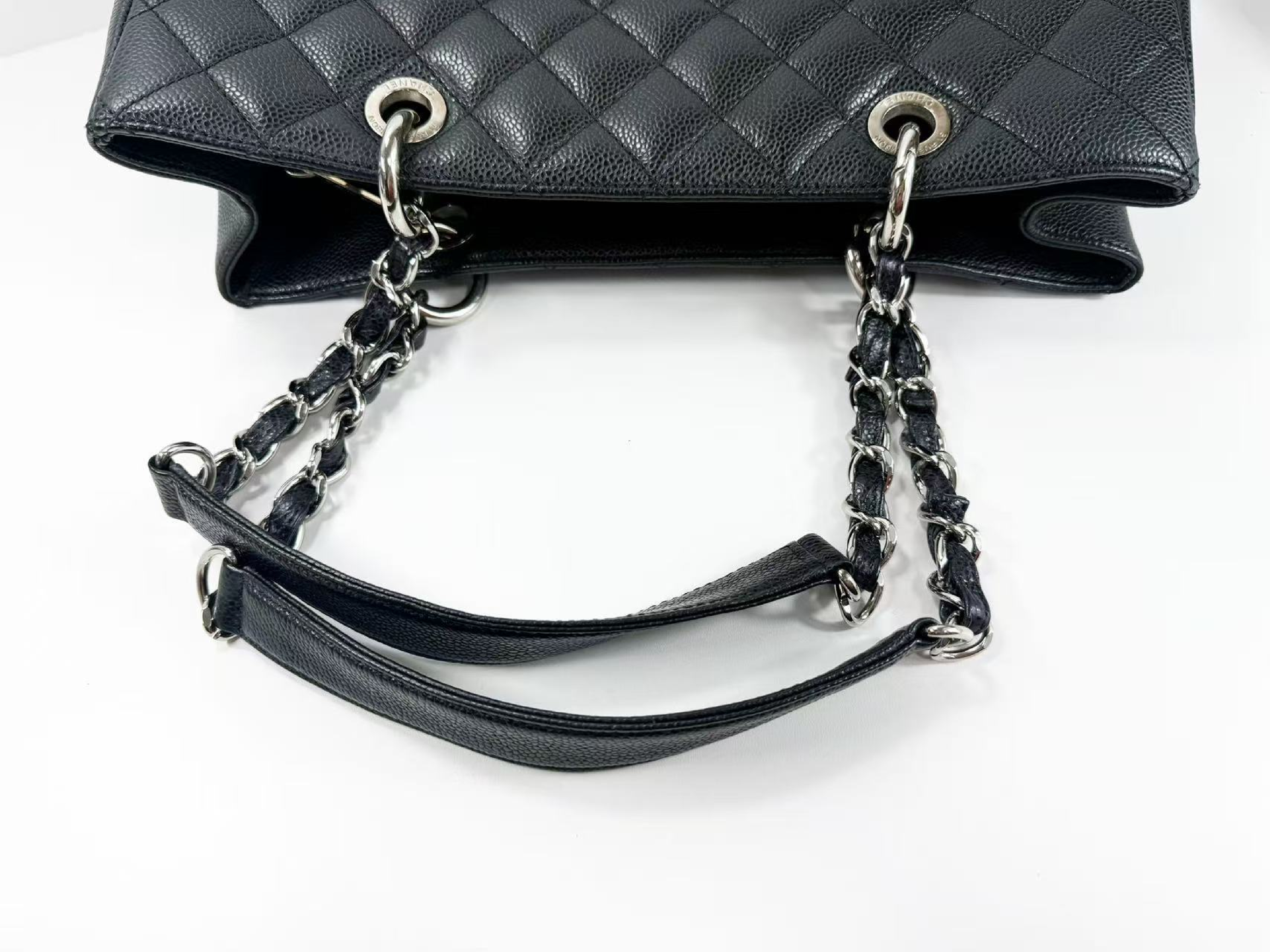 Black Caviar Skin Matelassé GST Tote Bag, W34/H23/D14cm (approx.), Serial Number 18-series, with dust bag and seal, silver hardware, chain tote, item number 18374901. — view 7