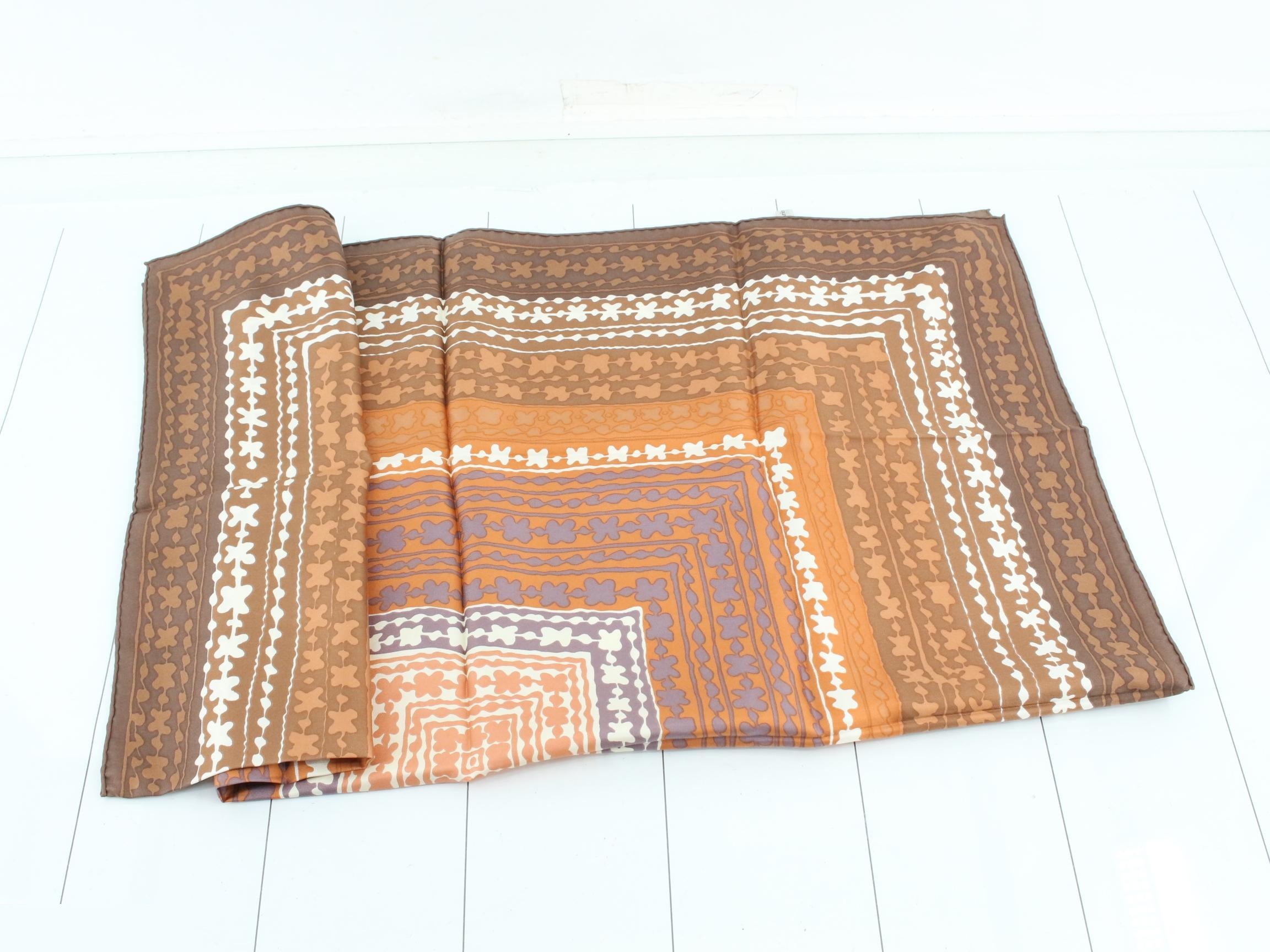 scarf — view 3