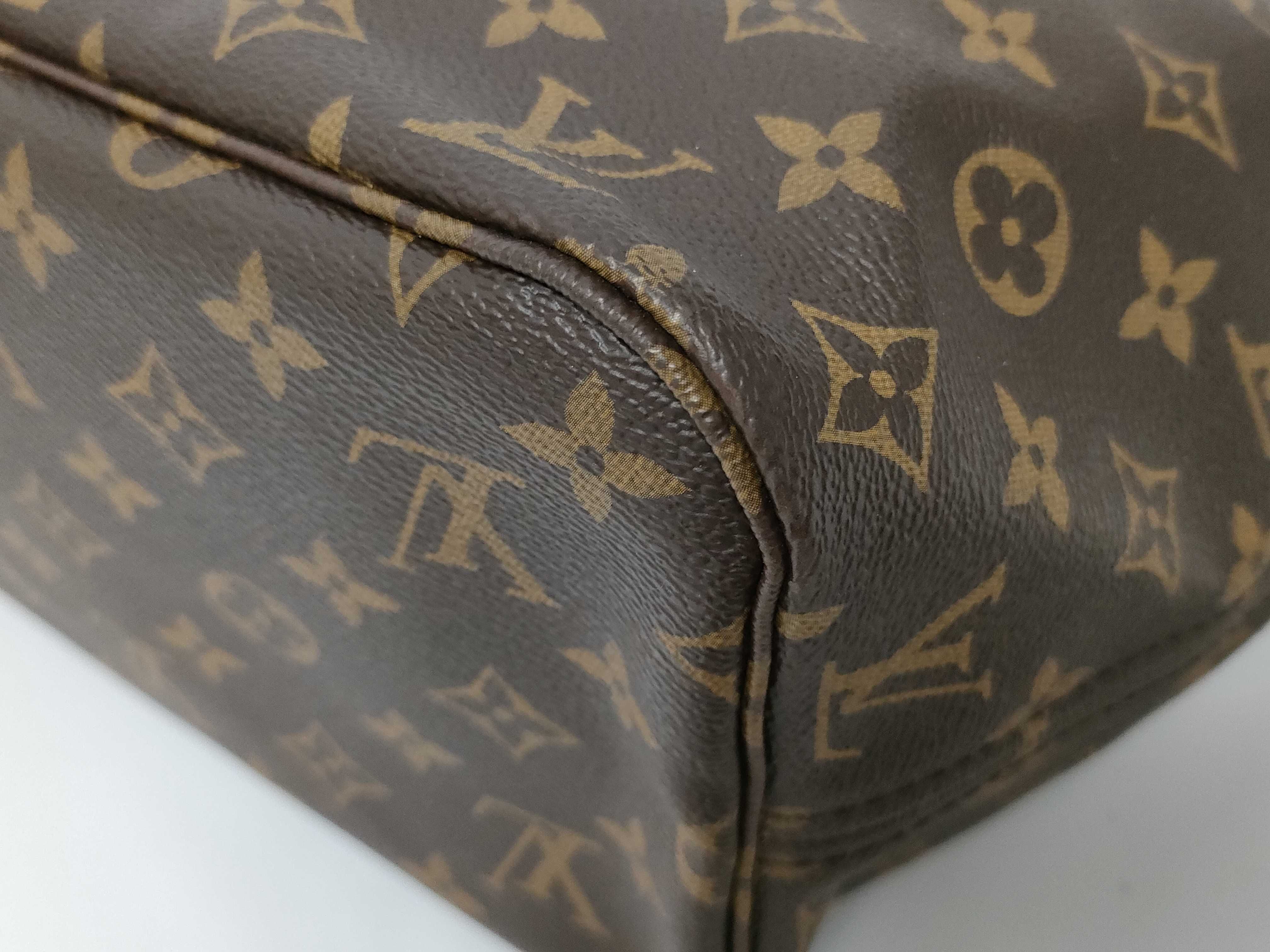 Monogram Louis Vuitton Neverfull MM M41388 Tote Bag — view 4