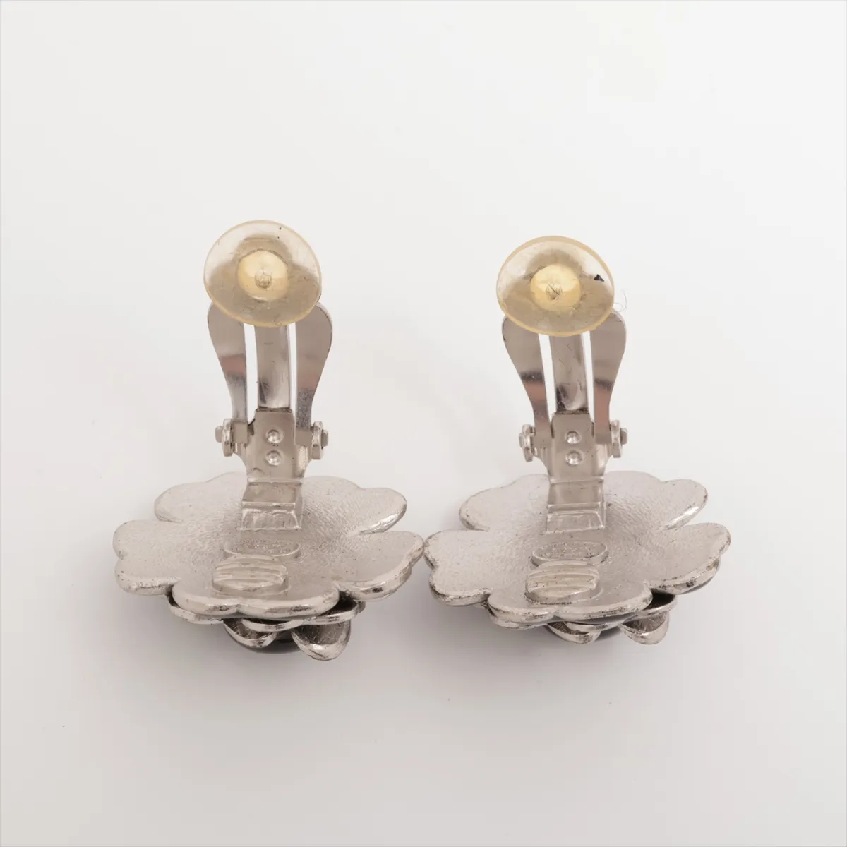 Coco Mark Camellia 03C Earrings (Pair) GP Black x Silver. Shows — view 4