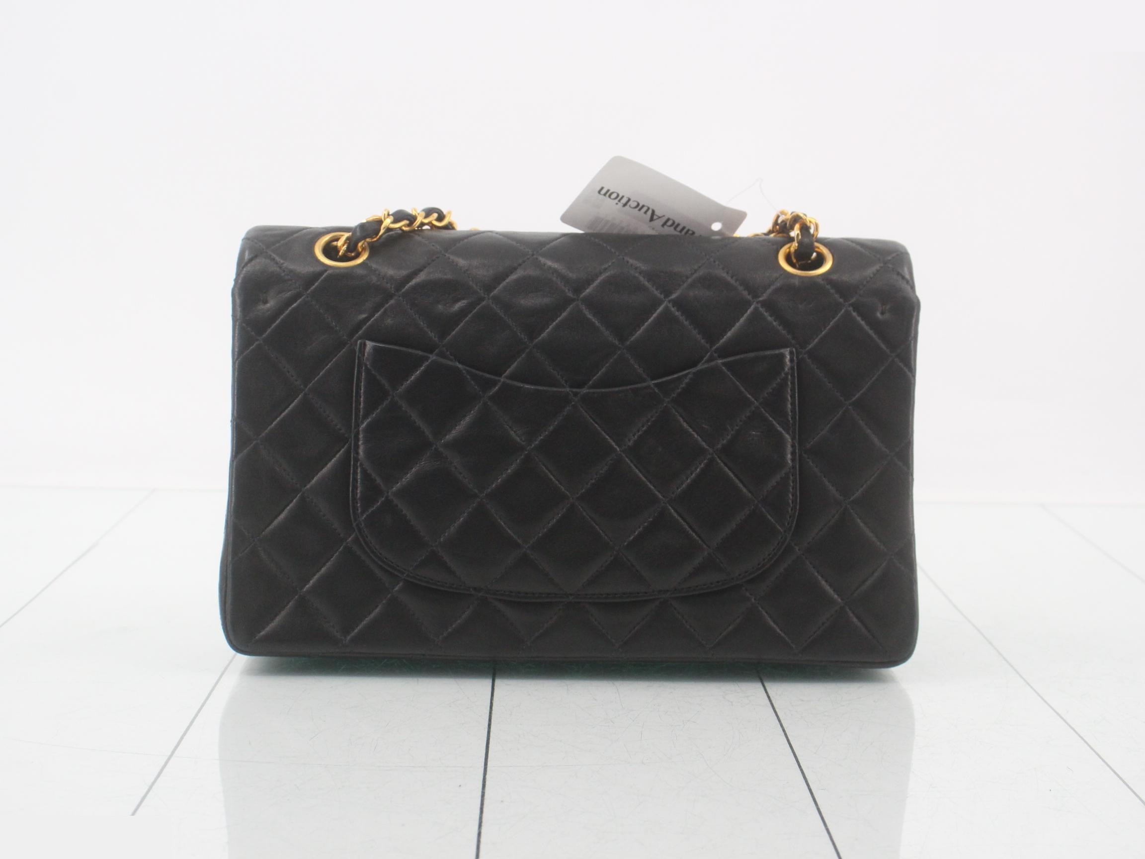 Matelassé lambskin chain shoulder bag, black — view 2