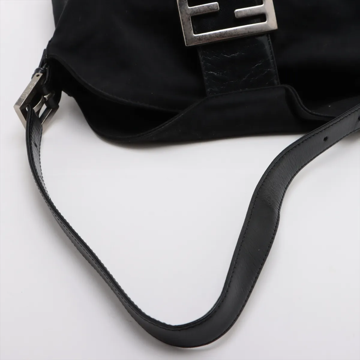 cotton jersey x leather shoulder bag black 26426 — view 5