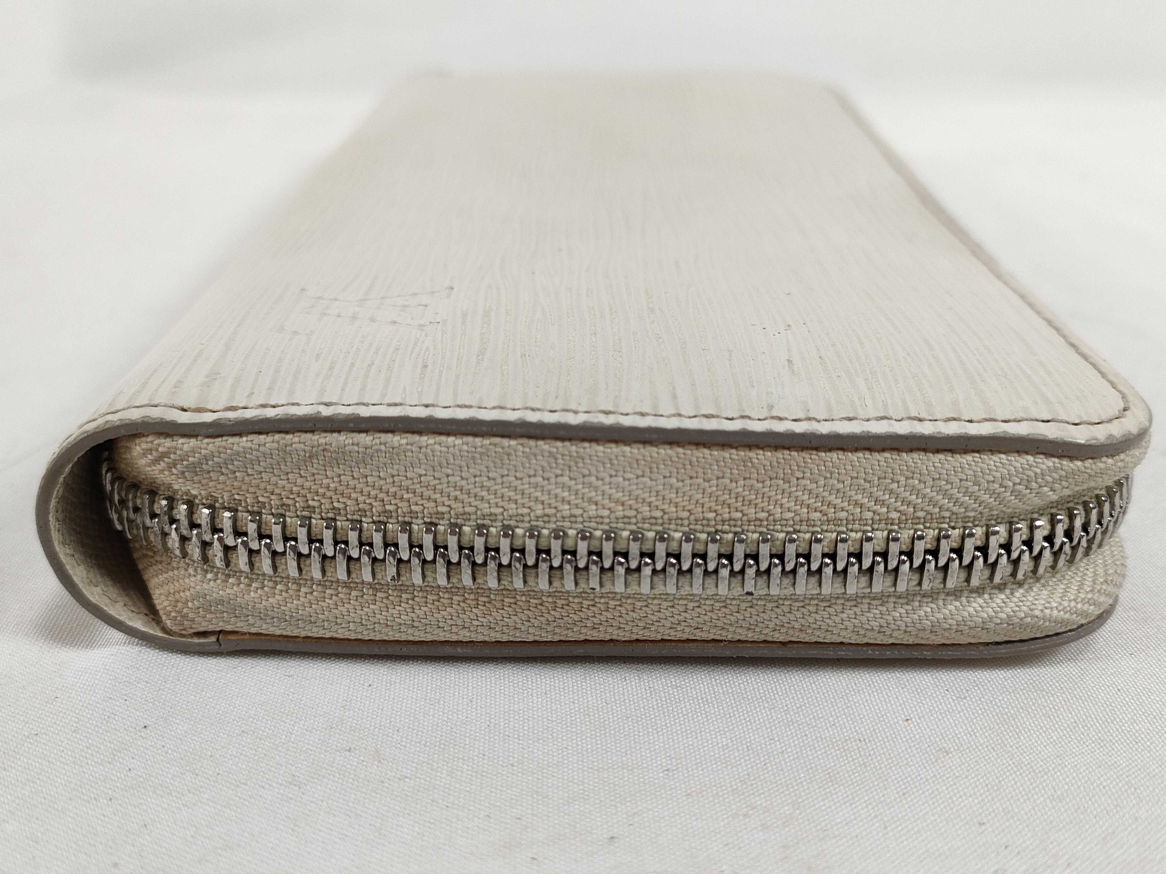 Epi Leather Round Zipper Long Wallet — view 5