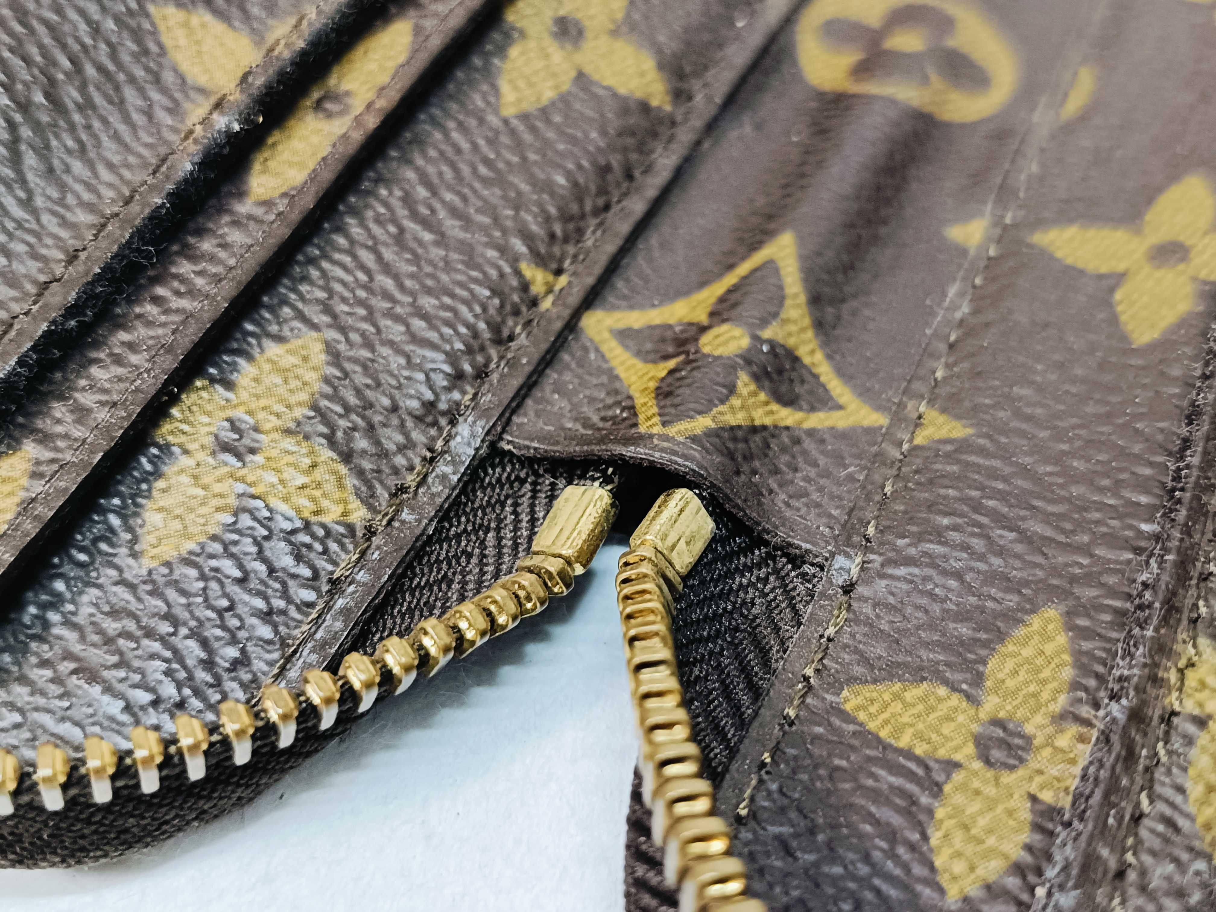 Monogram M60119 Organizer de Voyage Clutch Second Bag — view 11
