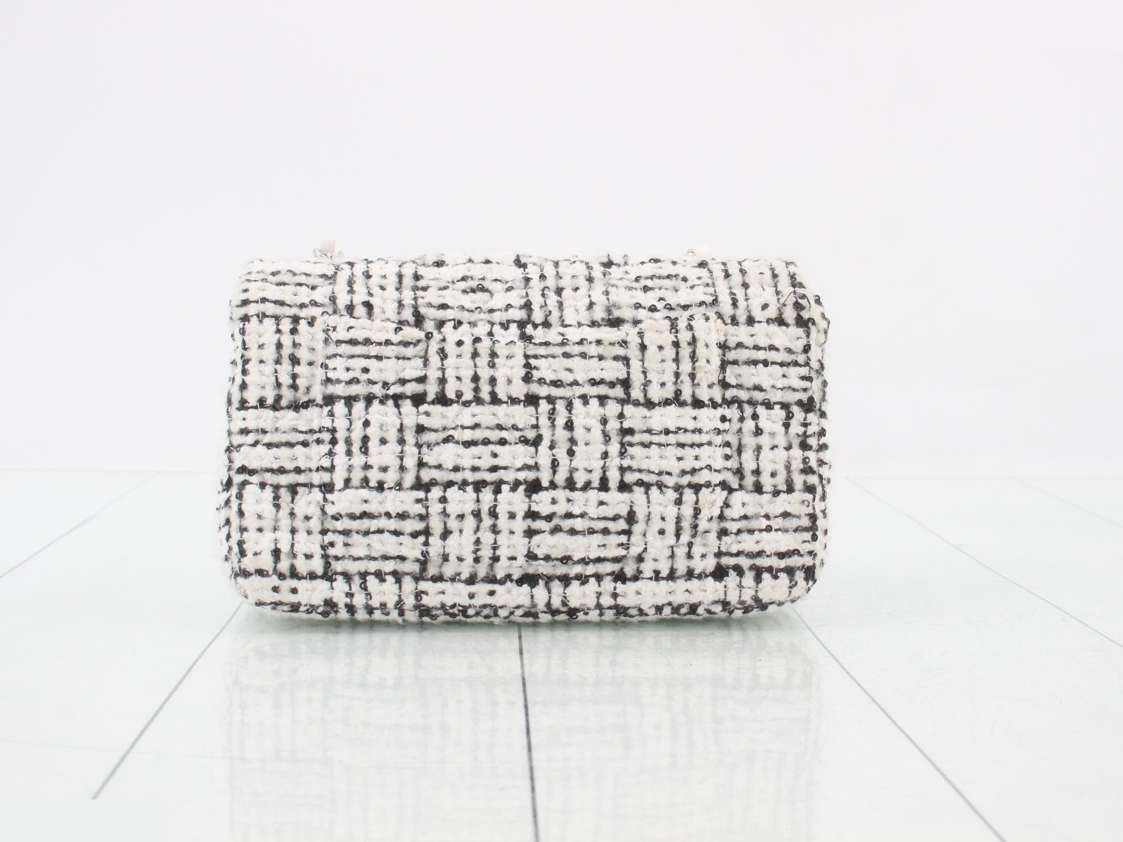 Bicolor Tweed Matelassé Shoulder Bag — view 2