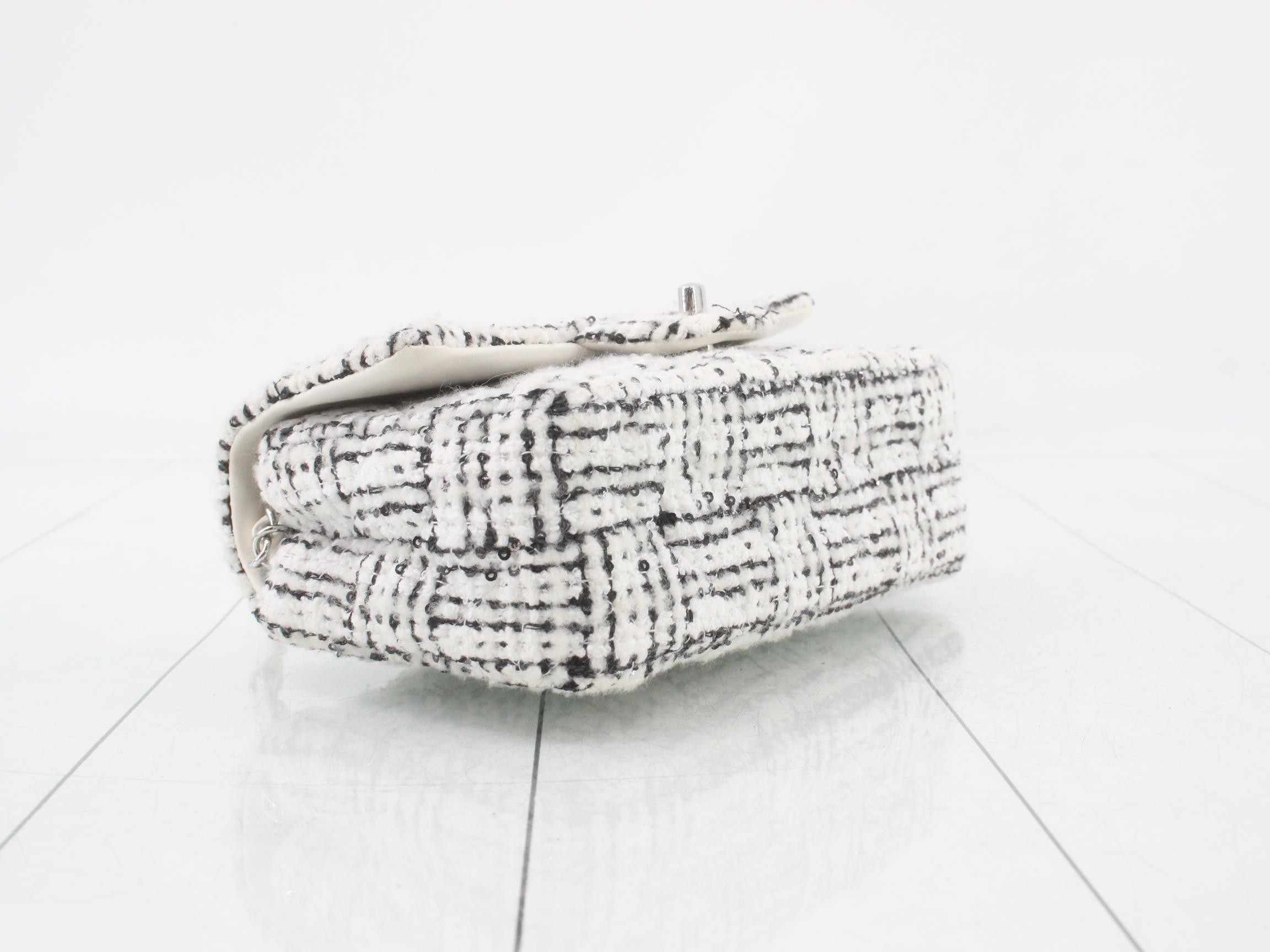 Bicolor Tweed Matelassé Shoulder Bag — view 5