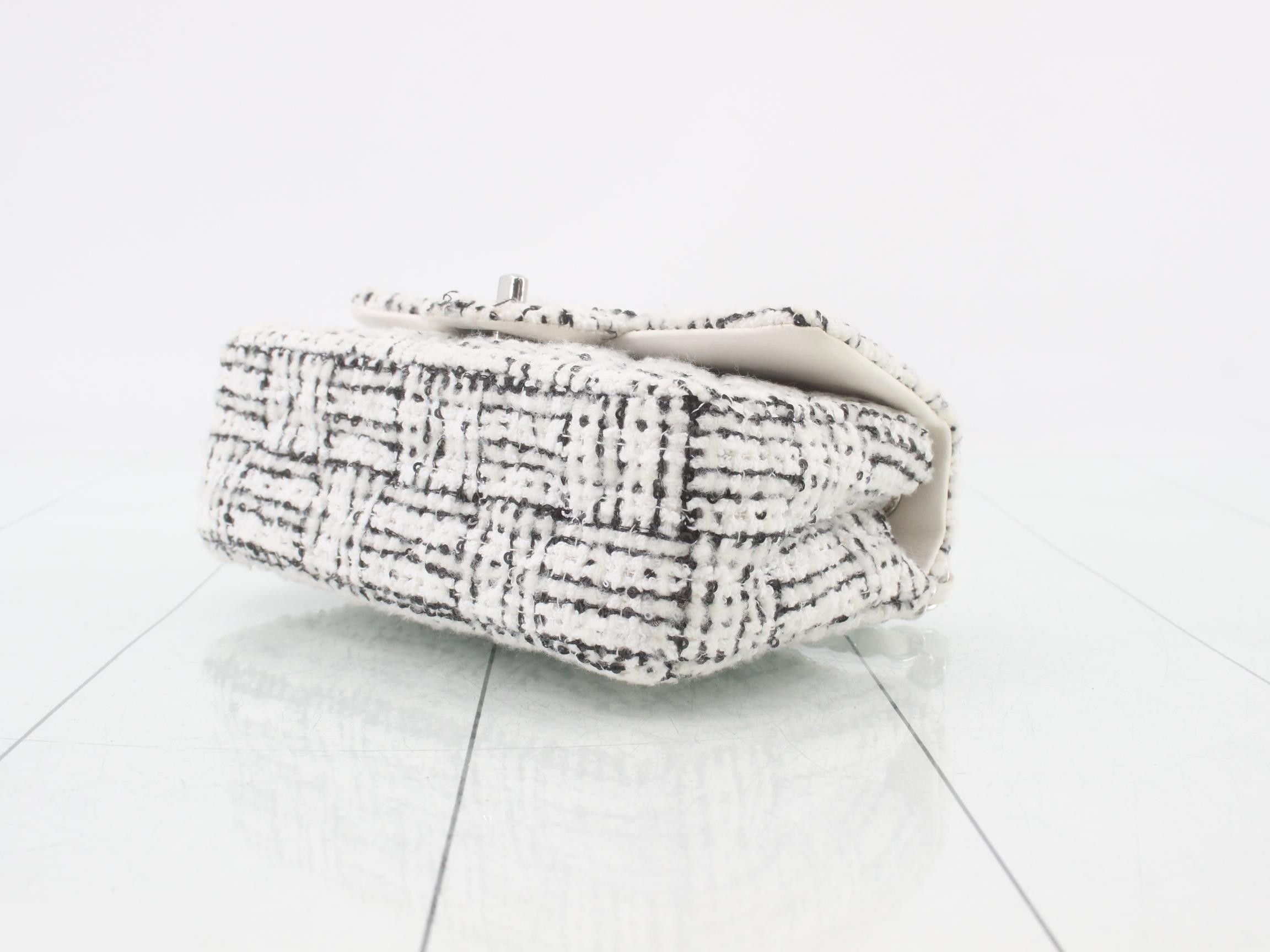 Bicolor Tweed Matelassé Shoulder Bag — view 6