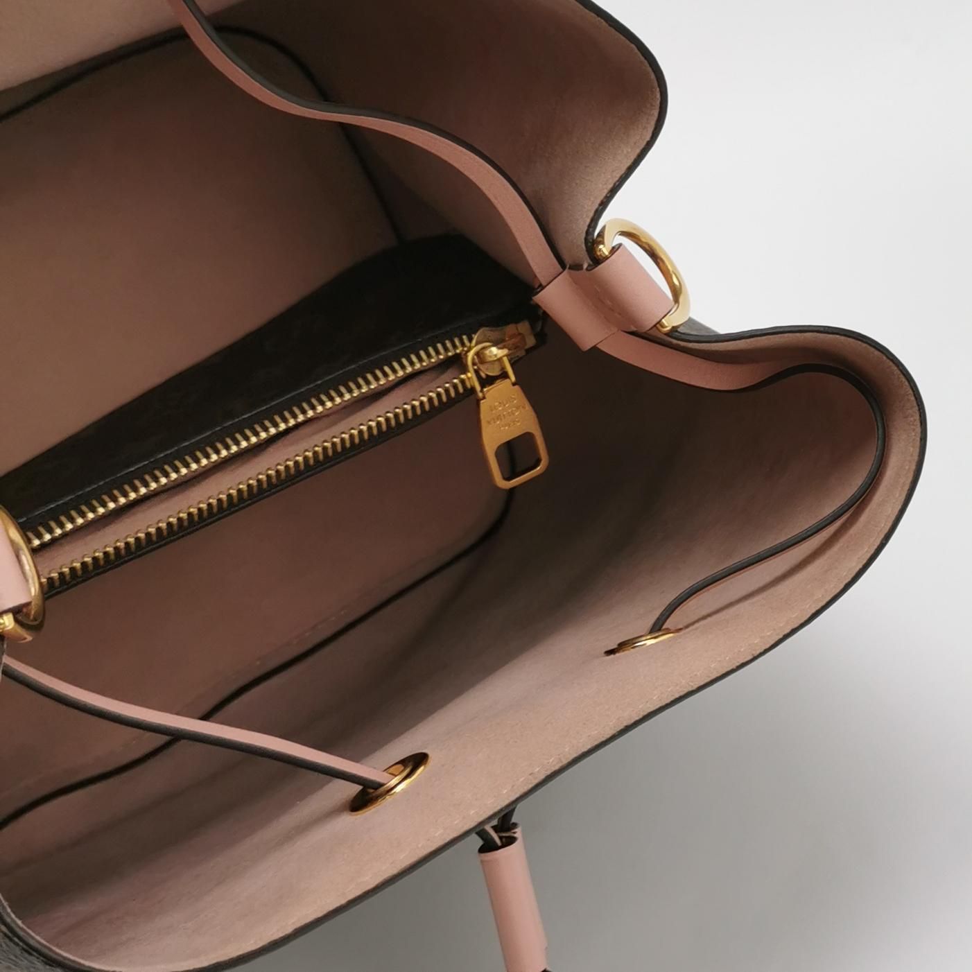NéoNoé MM, Monogram — view 6