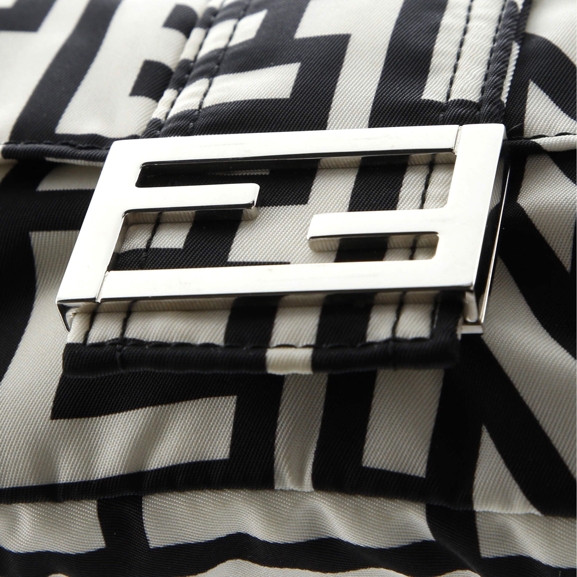Marc Jacobs Baguette NM  White/Black Printed Nylon Canvas Silver — view 6
