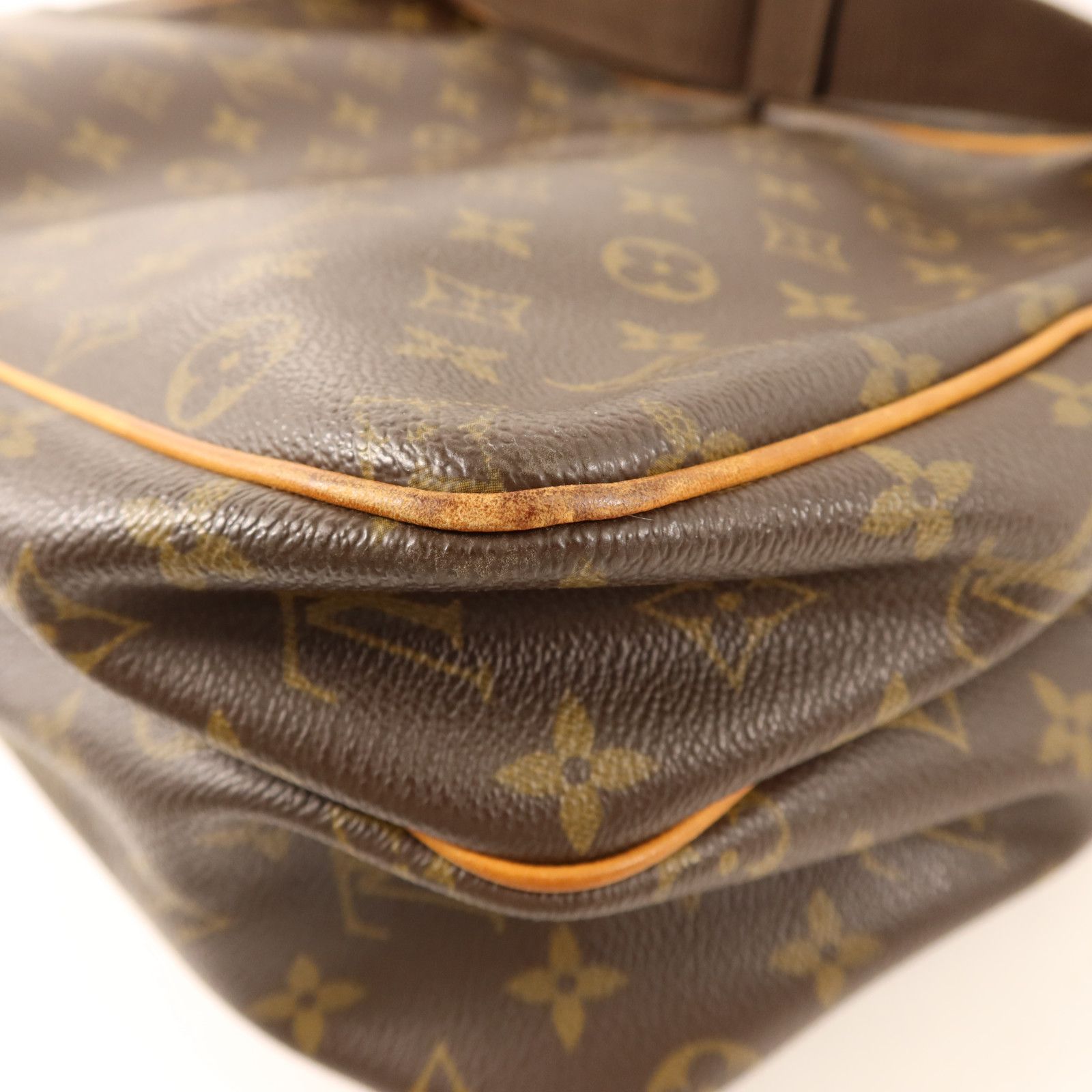 Monogram Reporter Gm Jinxian Shoulder Back Bag Brown Shoulder Bag M 45252 — view 13