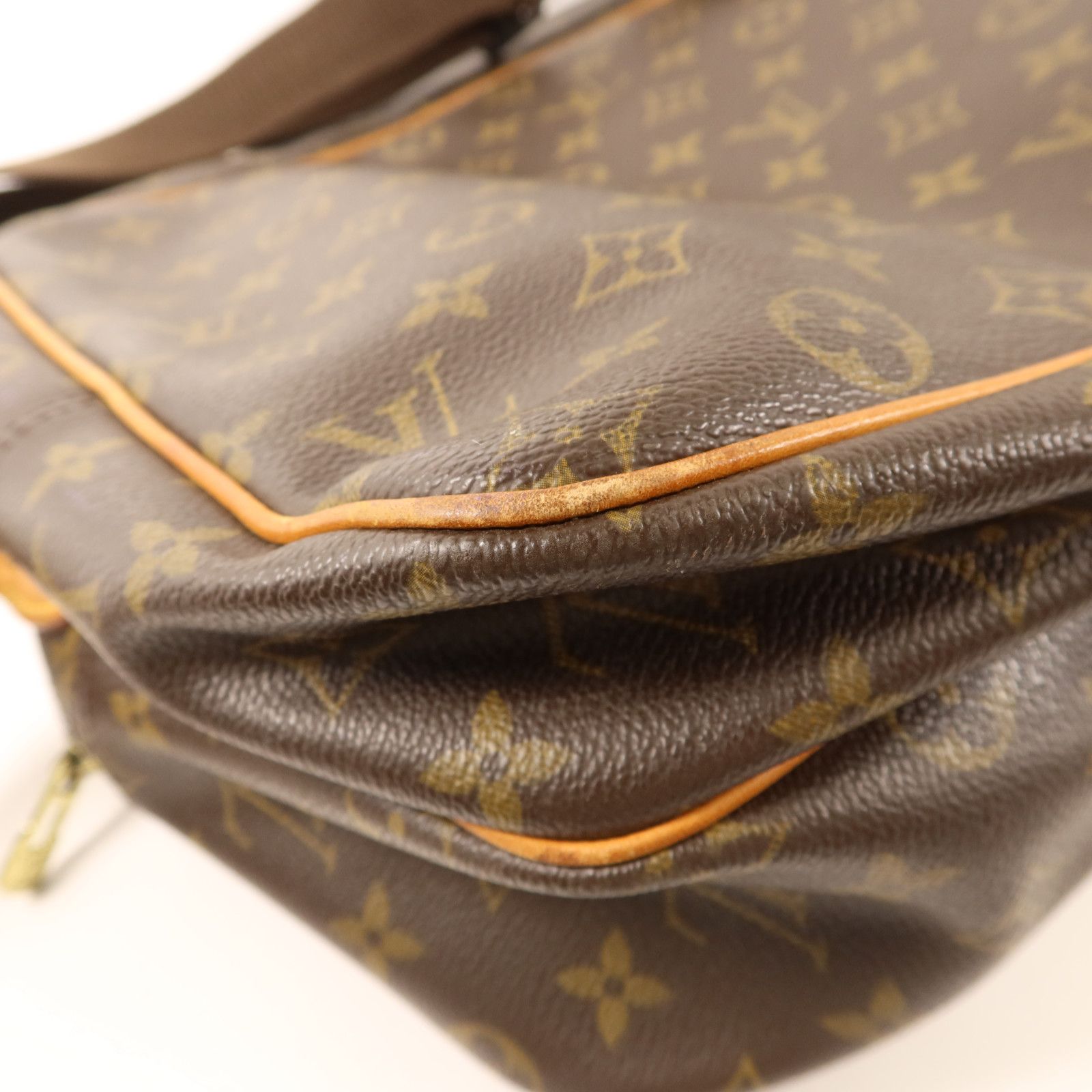 Monogram Reporter Gm Jinxian Shoulder Back Bag Brown Shoulder Bag M 45252 — view 14