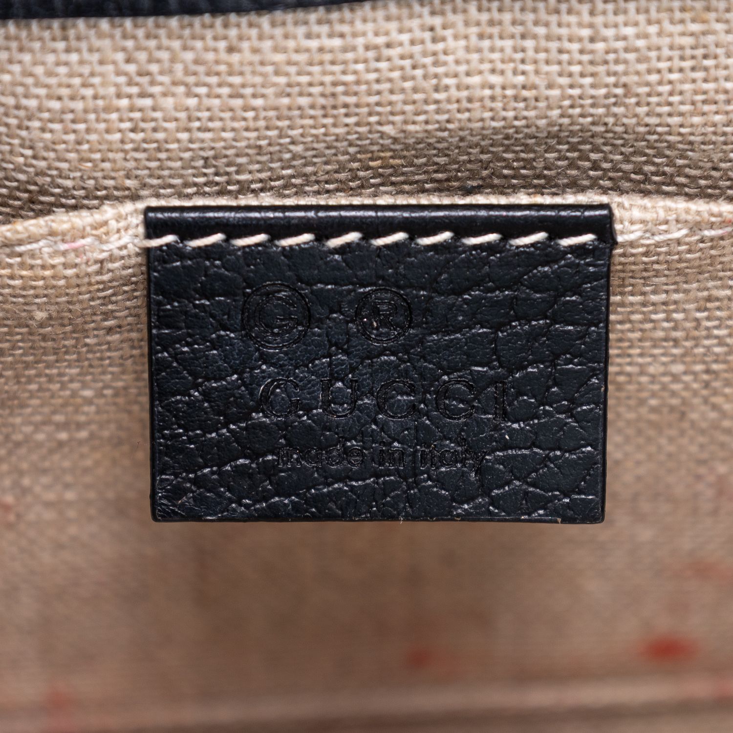Interlocking G Chain Interlocking G Black Black Grained Leather Gold — view 10