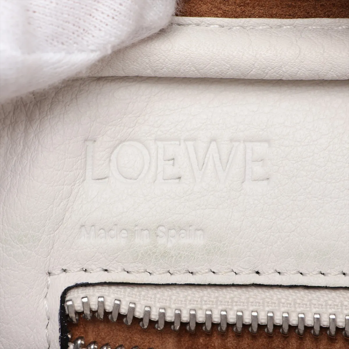 Amazona 28 Leather 2-Way Handbag, White — view 10