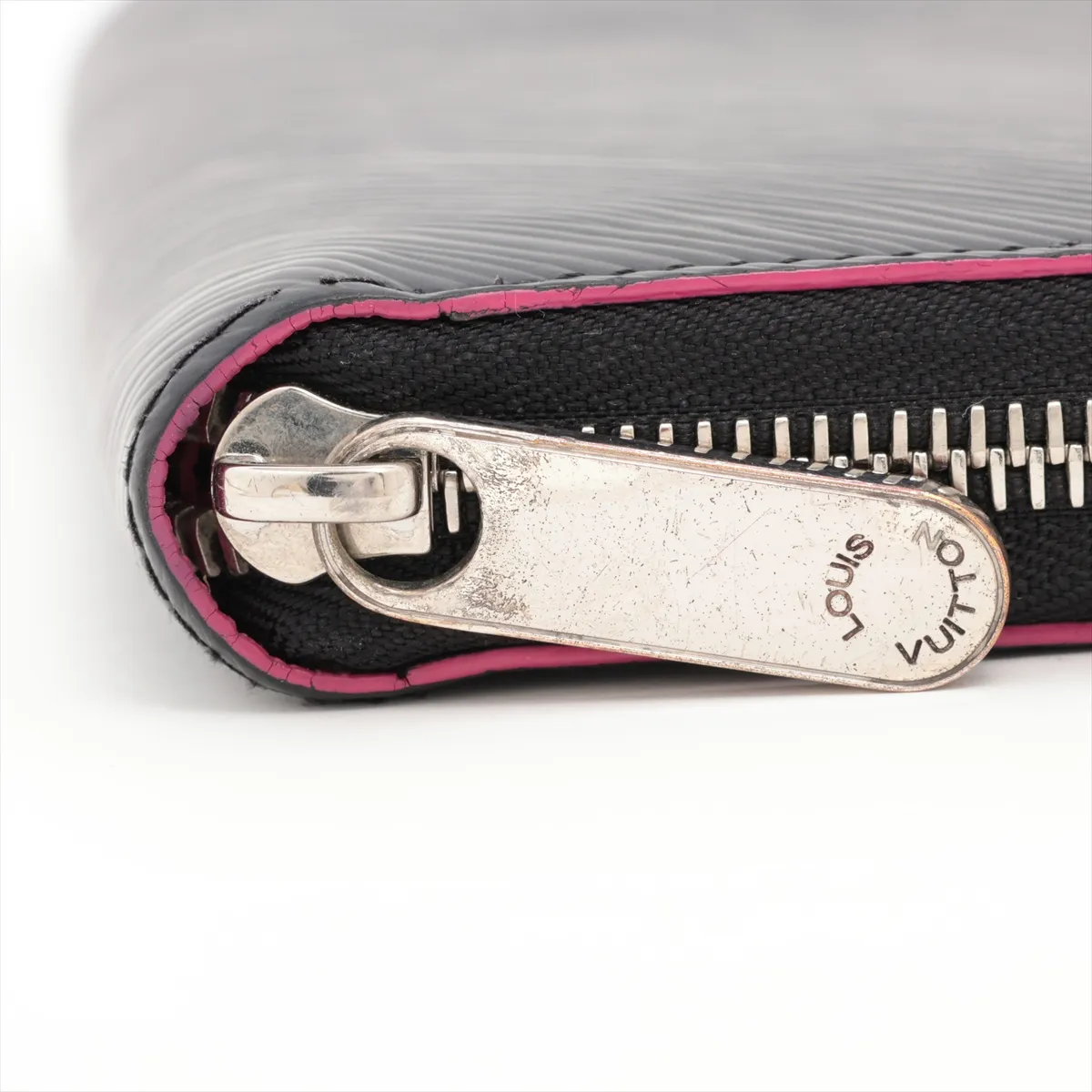 Epi Zippy Wallet M64838 GI0241 Noir x Hot Pink Round Zip Wallet — view 13