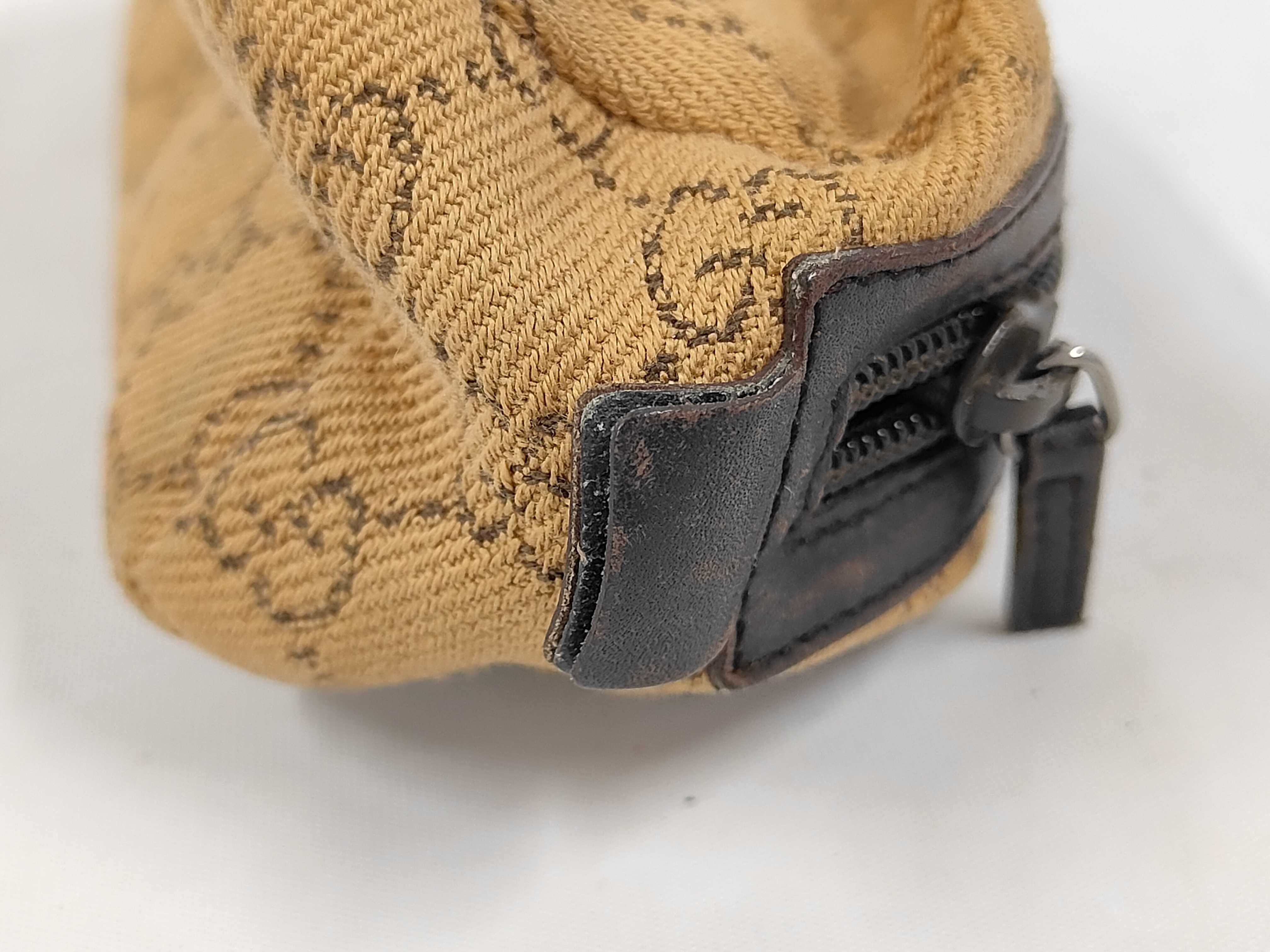 pouch — view 5