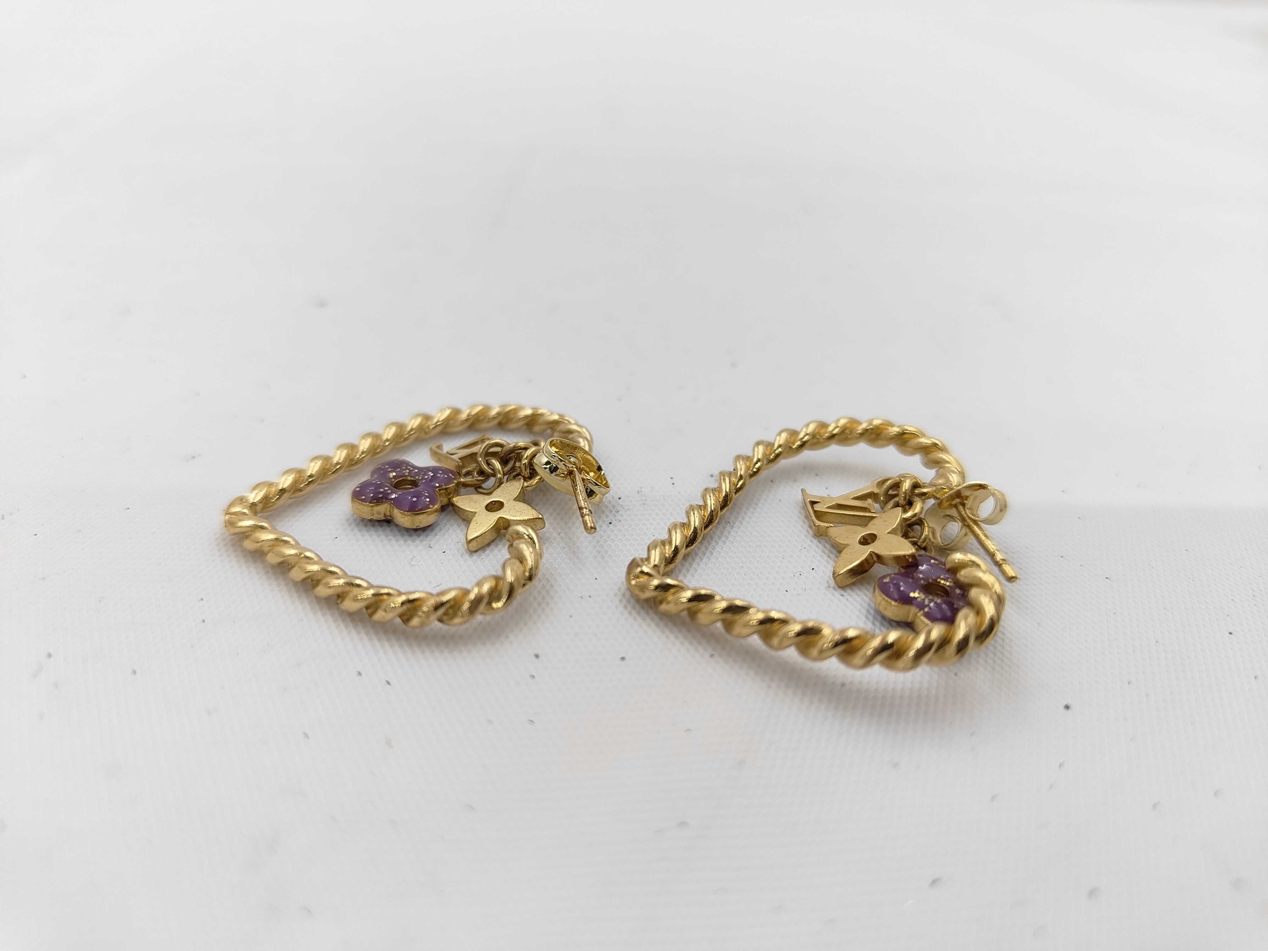 earrings — view 3
