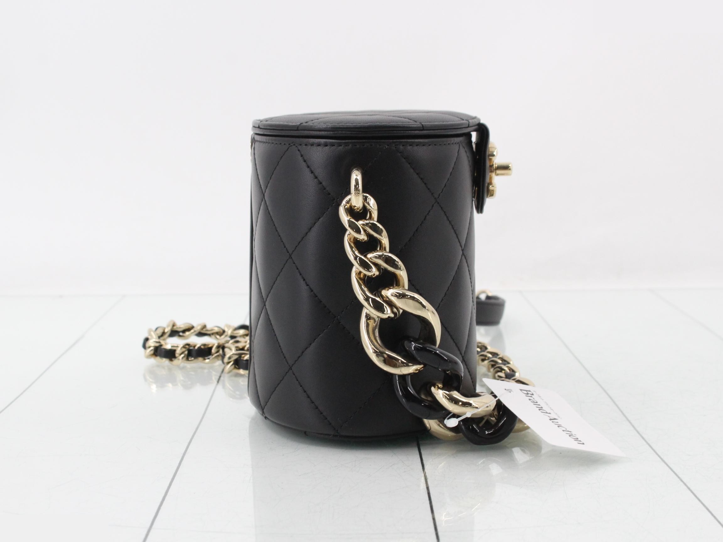 Matelassé Lambskin 2-Way Vanity — view 4