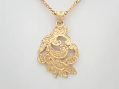 Necklace, chain approximately 75cm