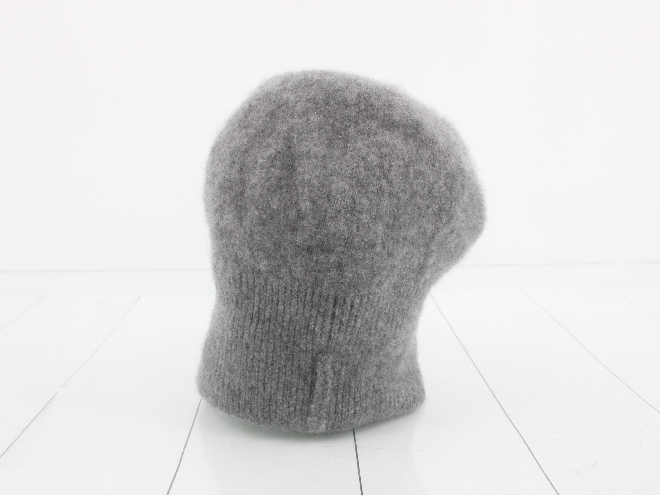 Serie cap, cashmere/silk/nylon, gray, size M, includes box and tags. — view 2
