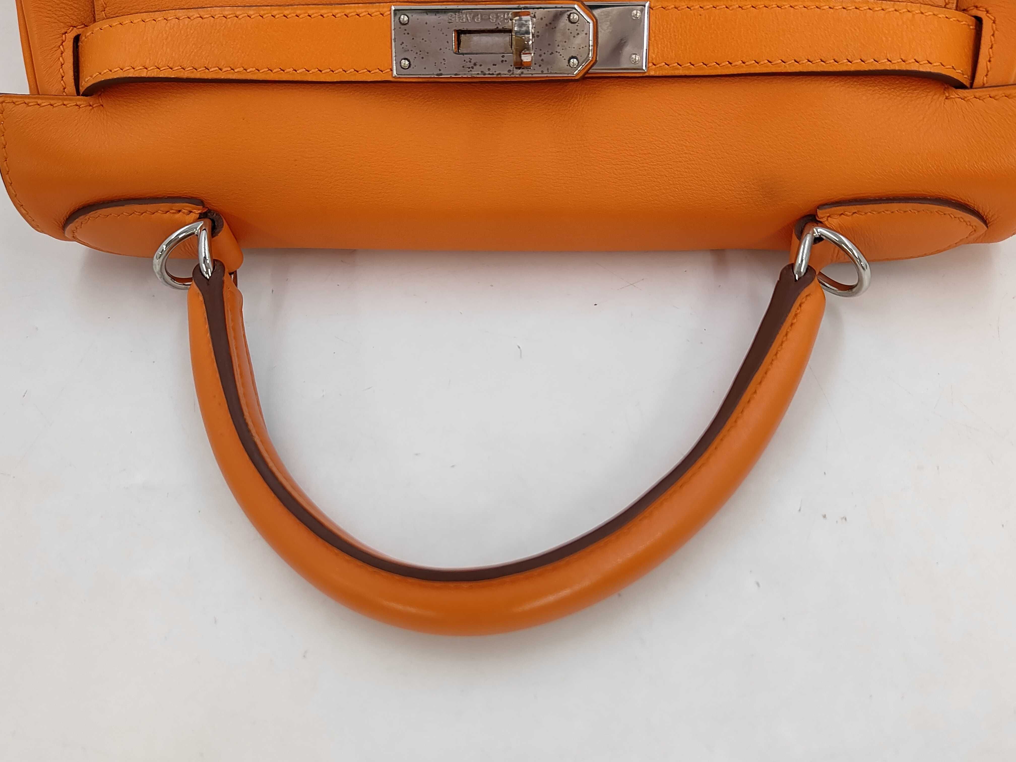 Kelly 28 K stamp Swift leather orange handbag — view 5