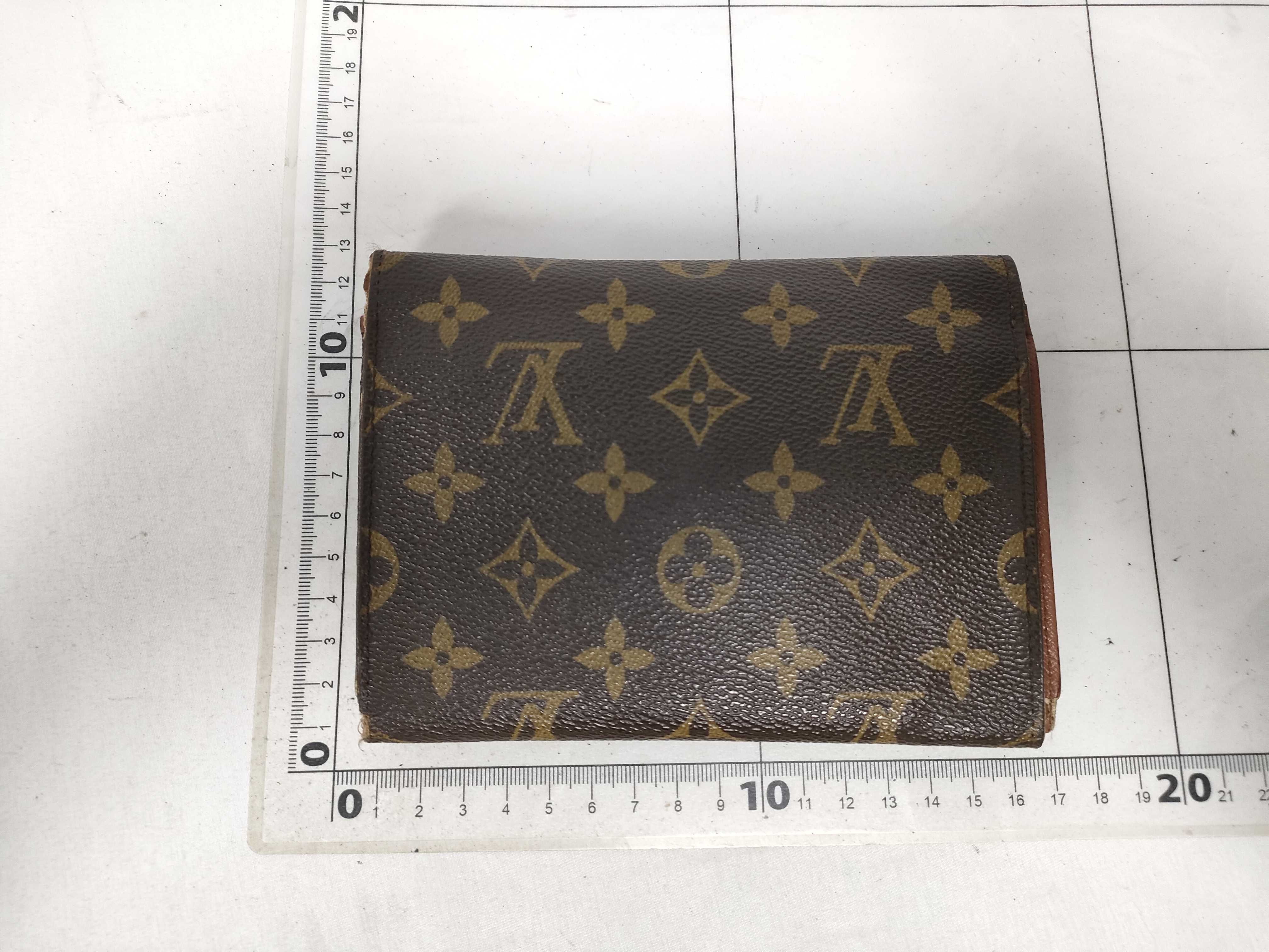 Monogram Louis Vuitton Wallet — view 2
