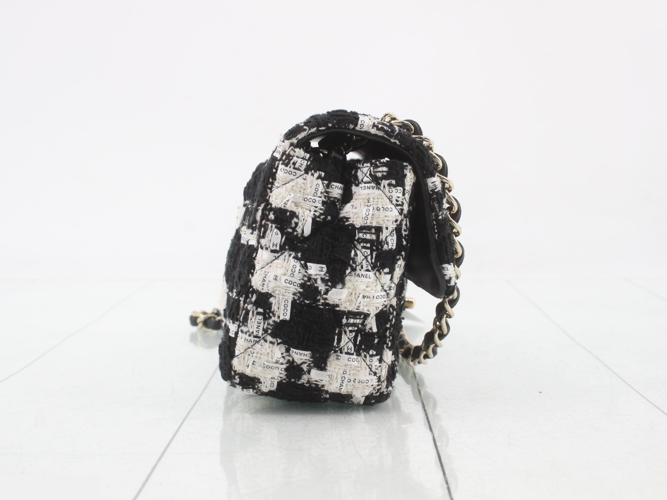Matelassé 20 Tweed COCO Shoulder Bag, Serial Number 29 — view 4