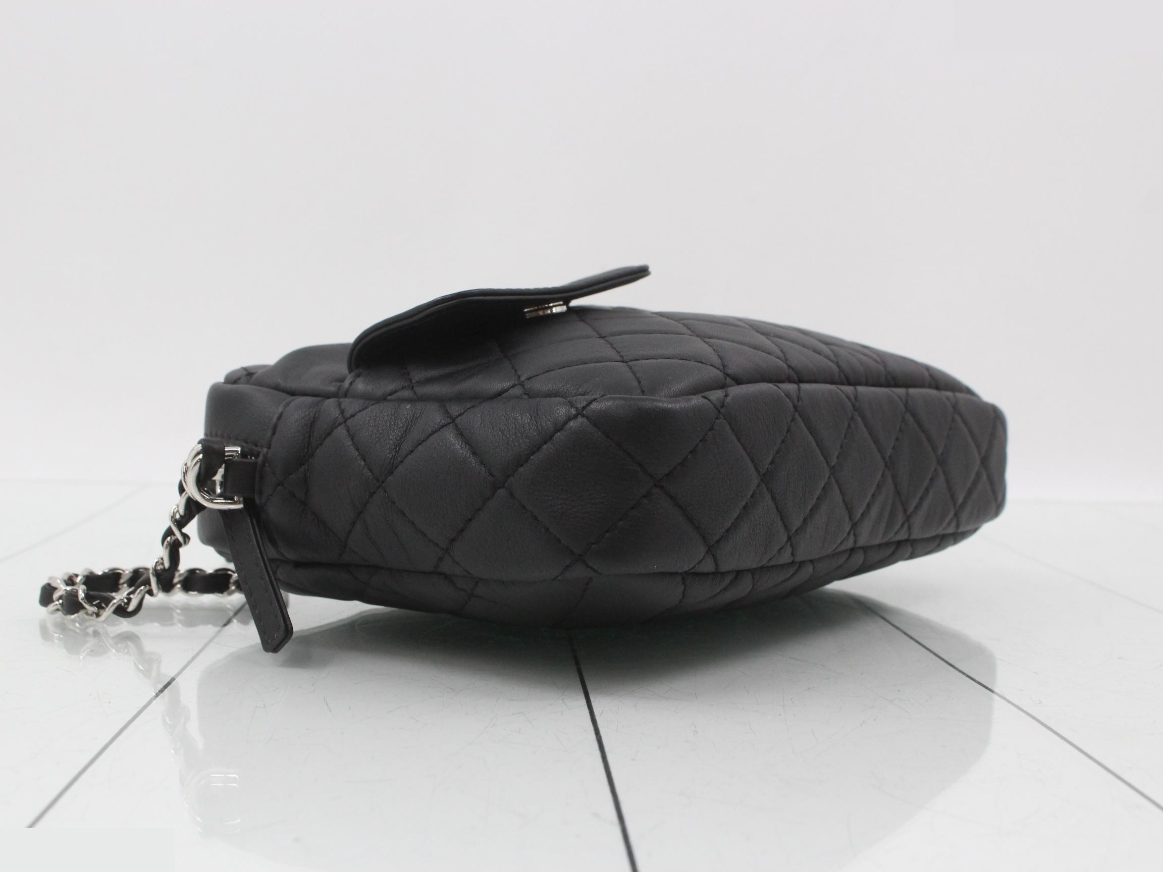 Matelassé Camera Bag Chain Shoulder Bag — view 5
