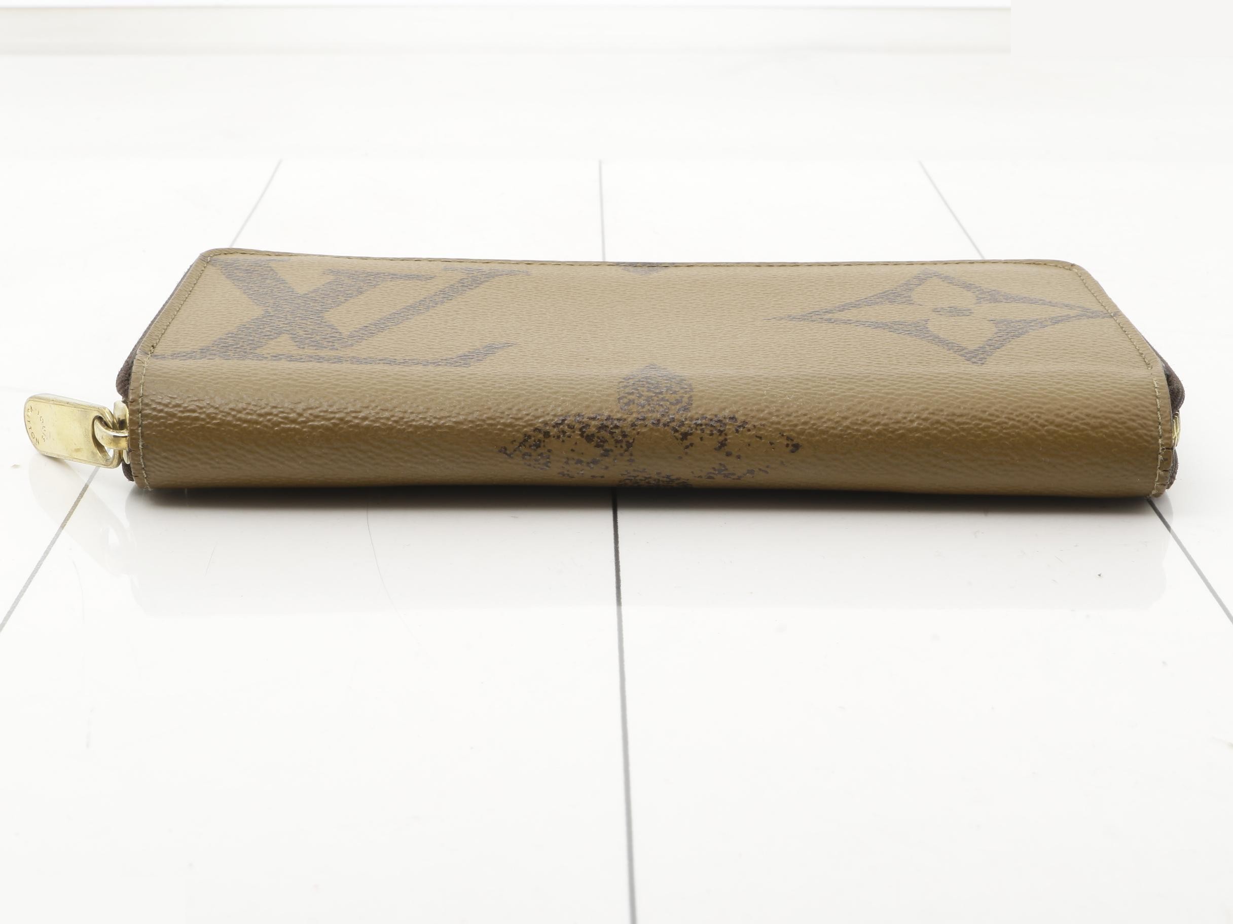 Reverse Giant Zippy Wallet — view 3
