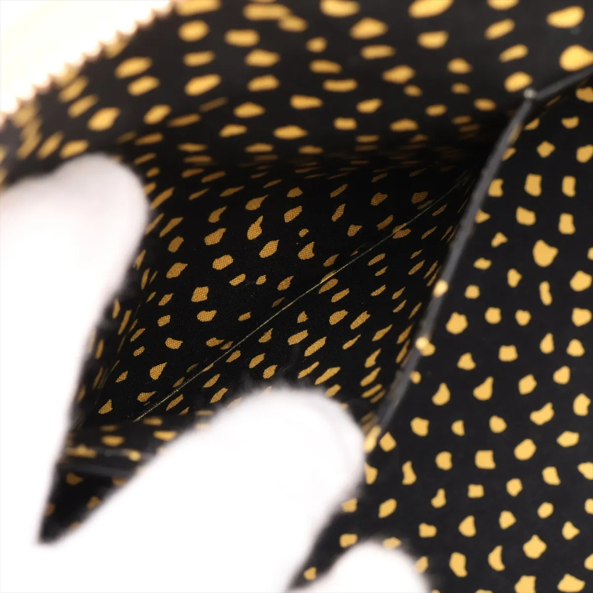 x Yayoi Kusama Vernis Dot Infinity M91398 Yellow x Black FL2132 Clochette Fixed — view 9