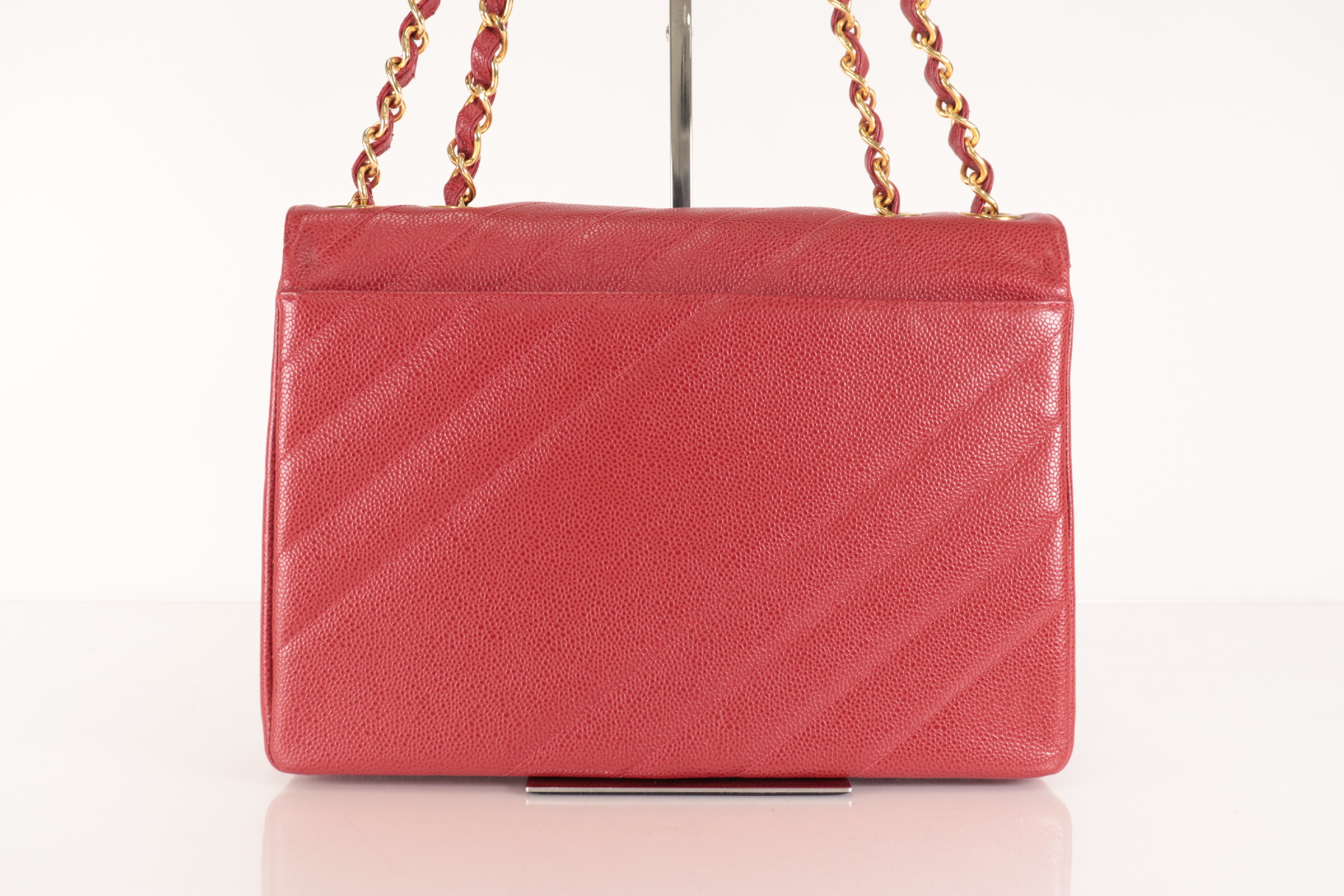 Diagonal Stitch Caviar Chain Red Shoulder Bag (Serial No. 3) — view 3
