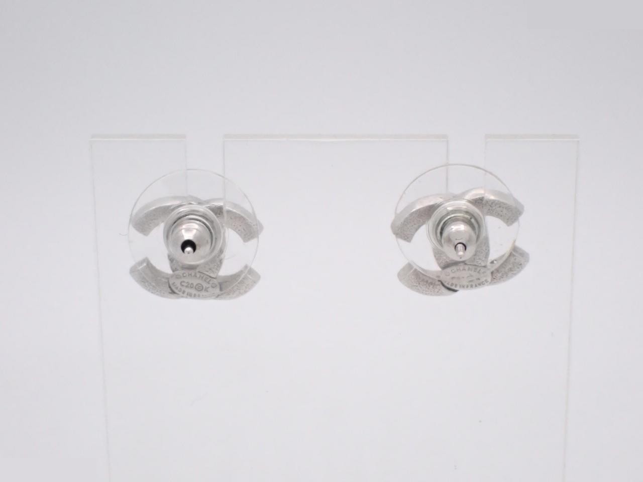 C20K Silver-colored Coco Mark Rhinestone — view 2