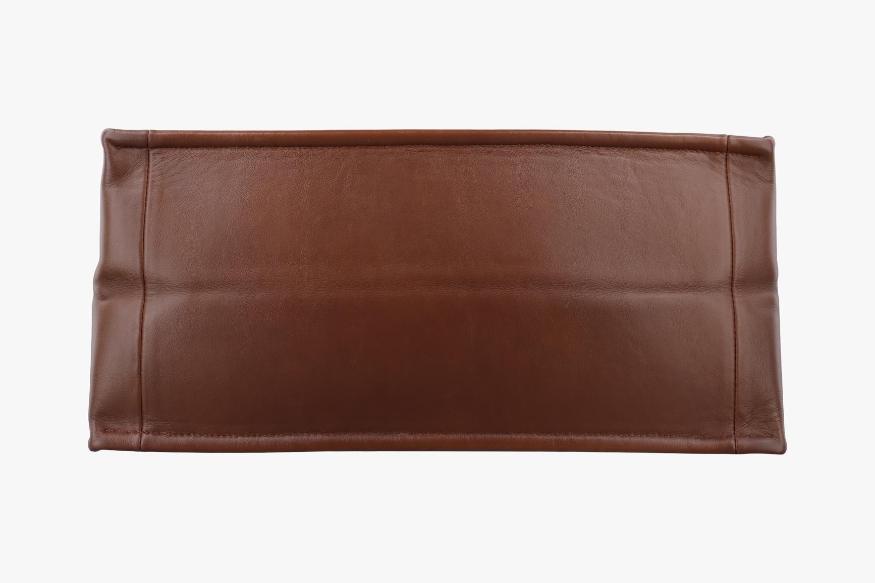 Book Tote Leather Brown — view 3