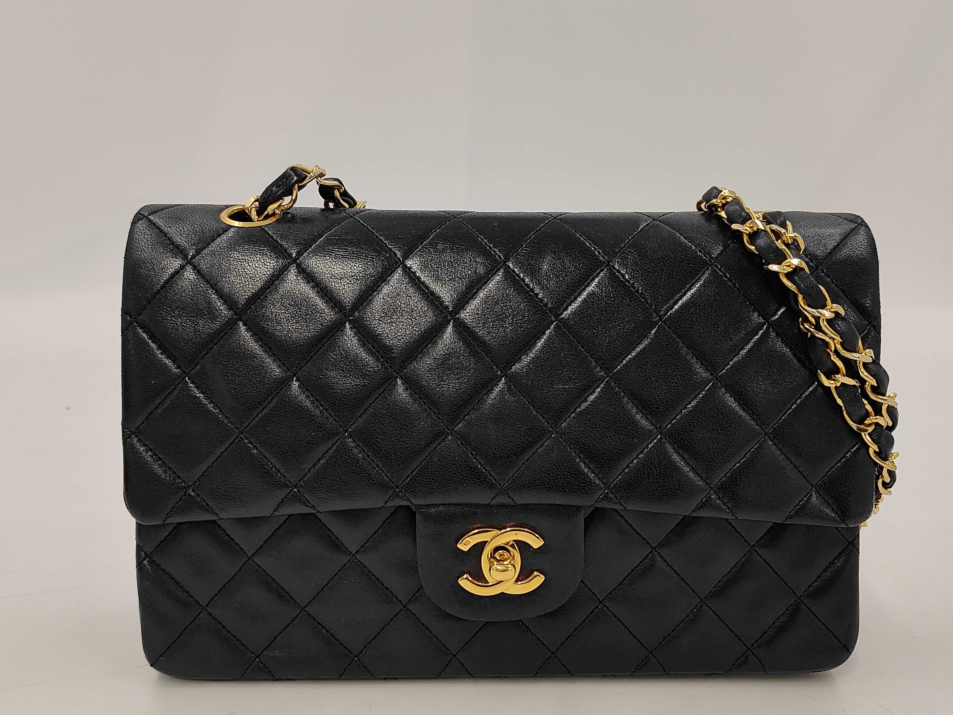 Matelassé 25 Double Flap Double Chain Lambskin Shoulder Bag