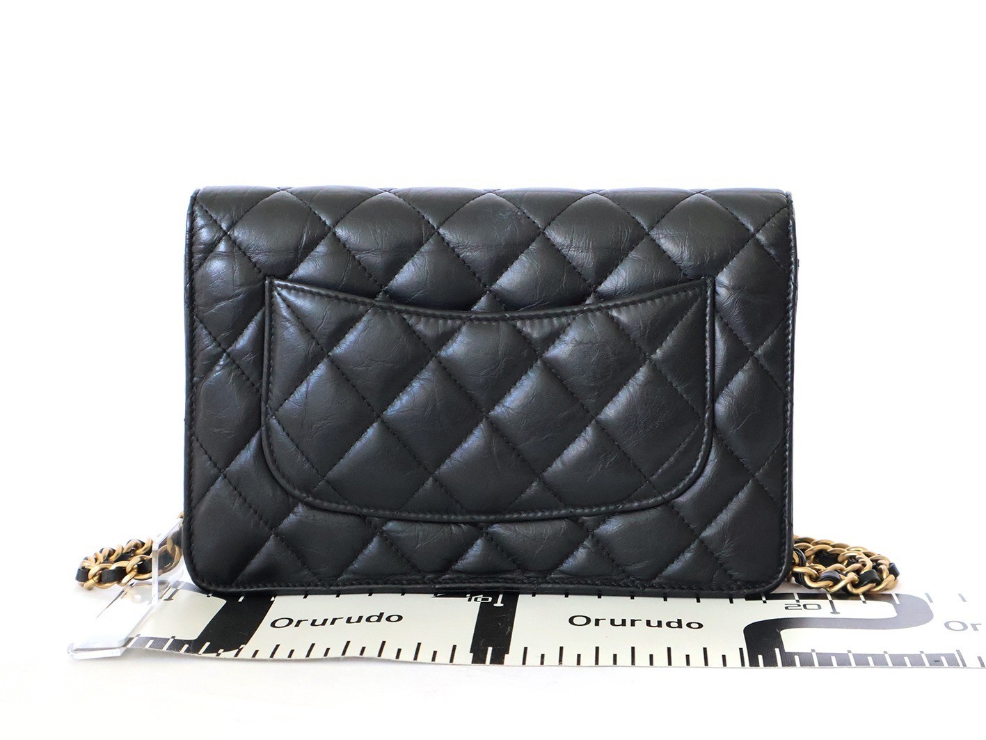 Vintage calfskin charm chain wallet, black — view 2