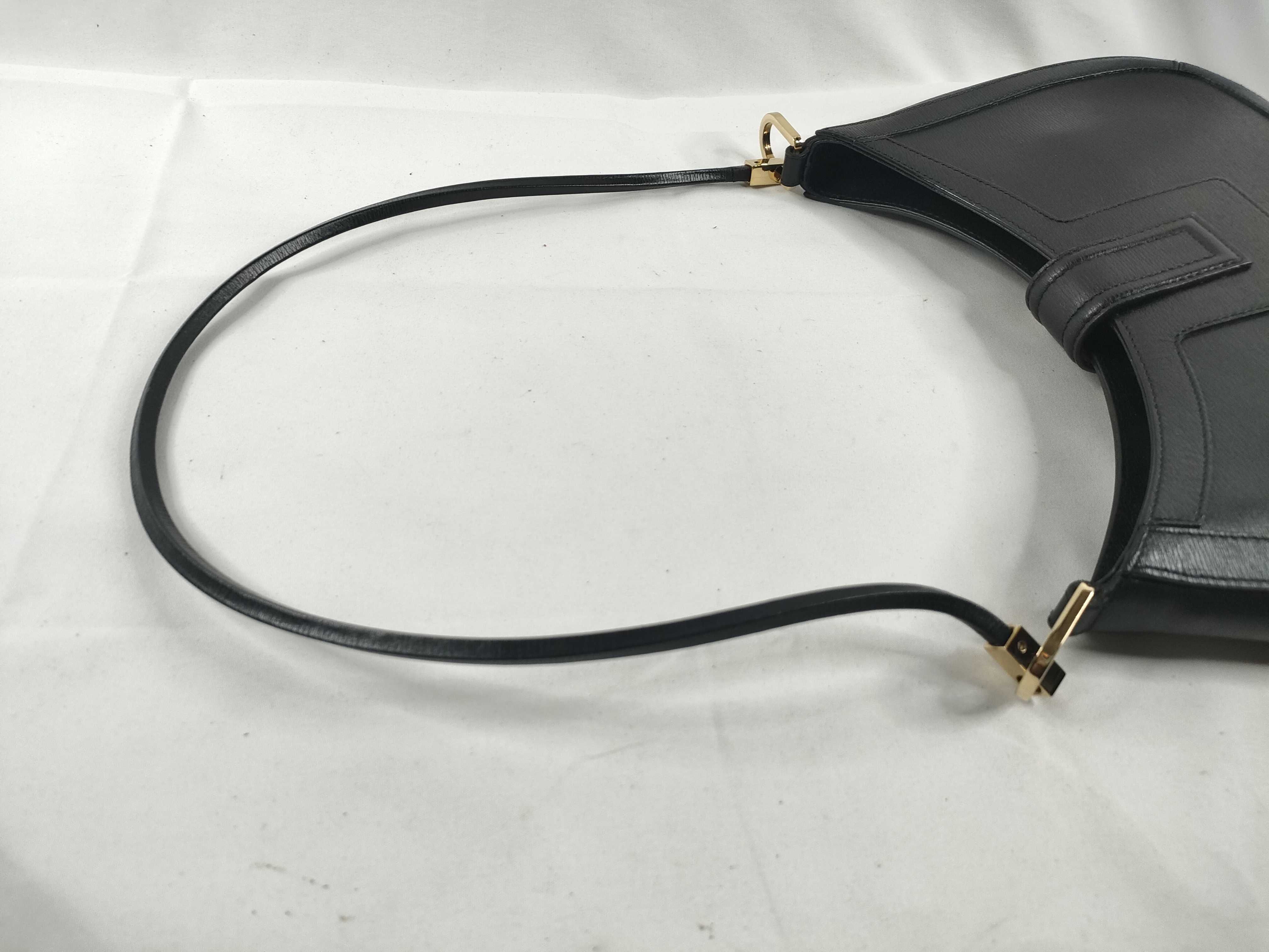 leather shoulder bag with gold hardware. — view 6
