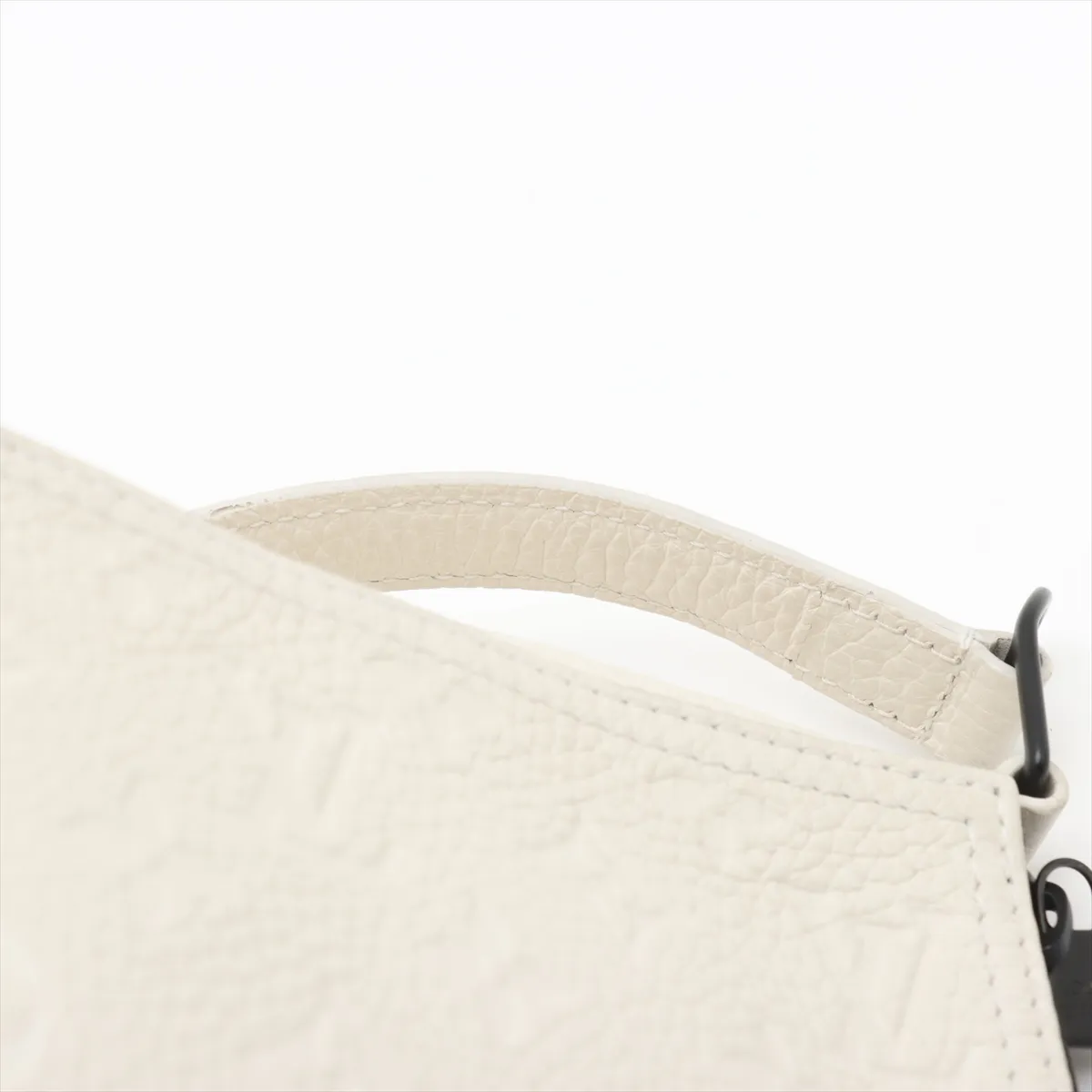Monogram Empreinte Triangle Messenger M55927 AR4109 White RFID reaction available — view 6