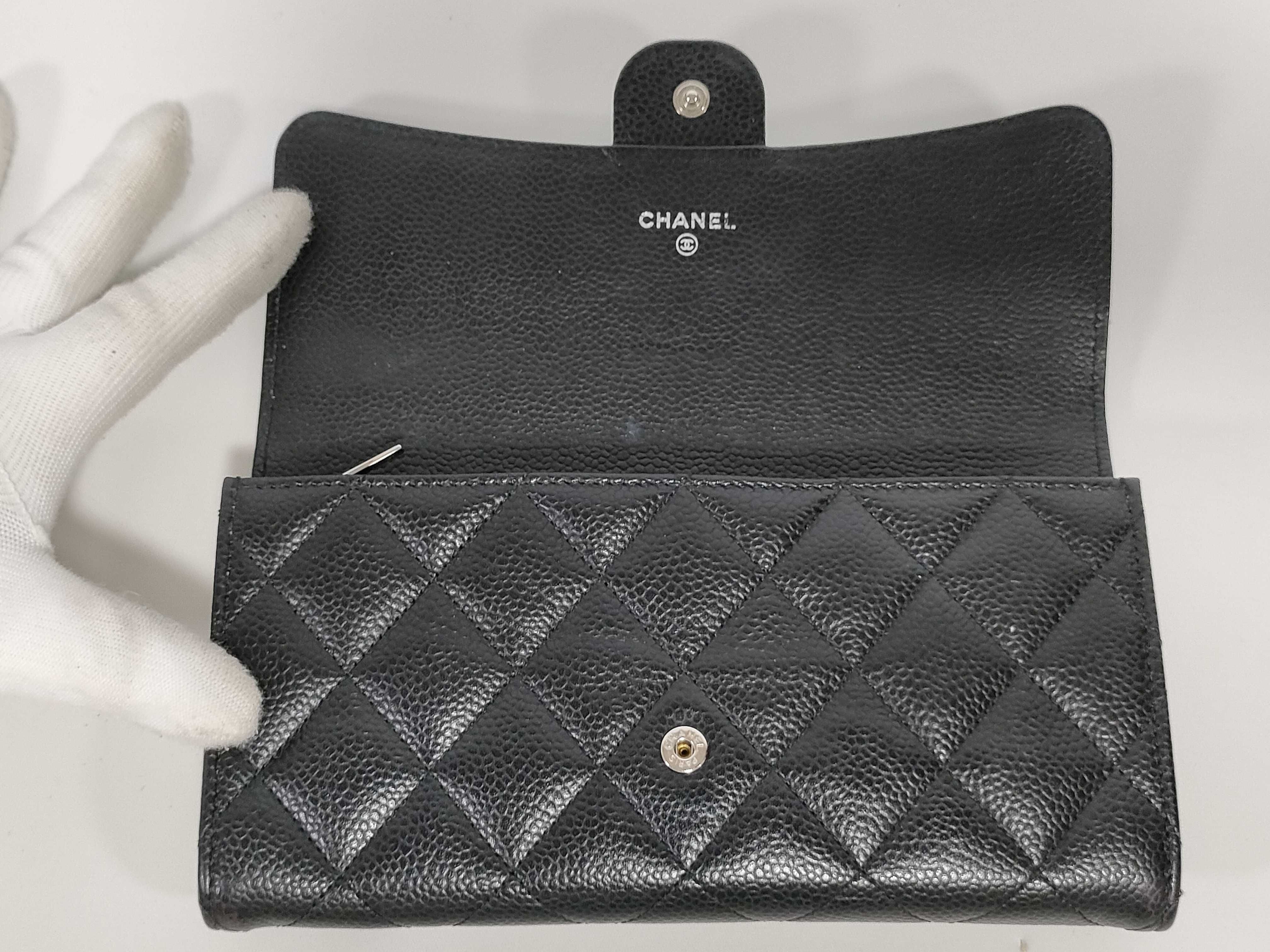 Caviar Skin Matelassé Bi-fold Wallet — view 8