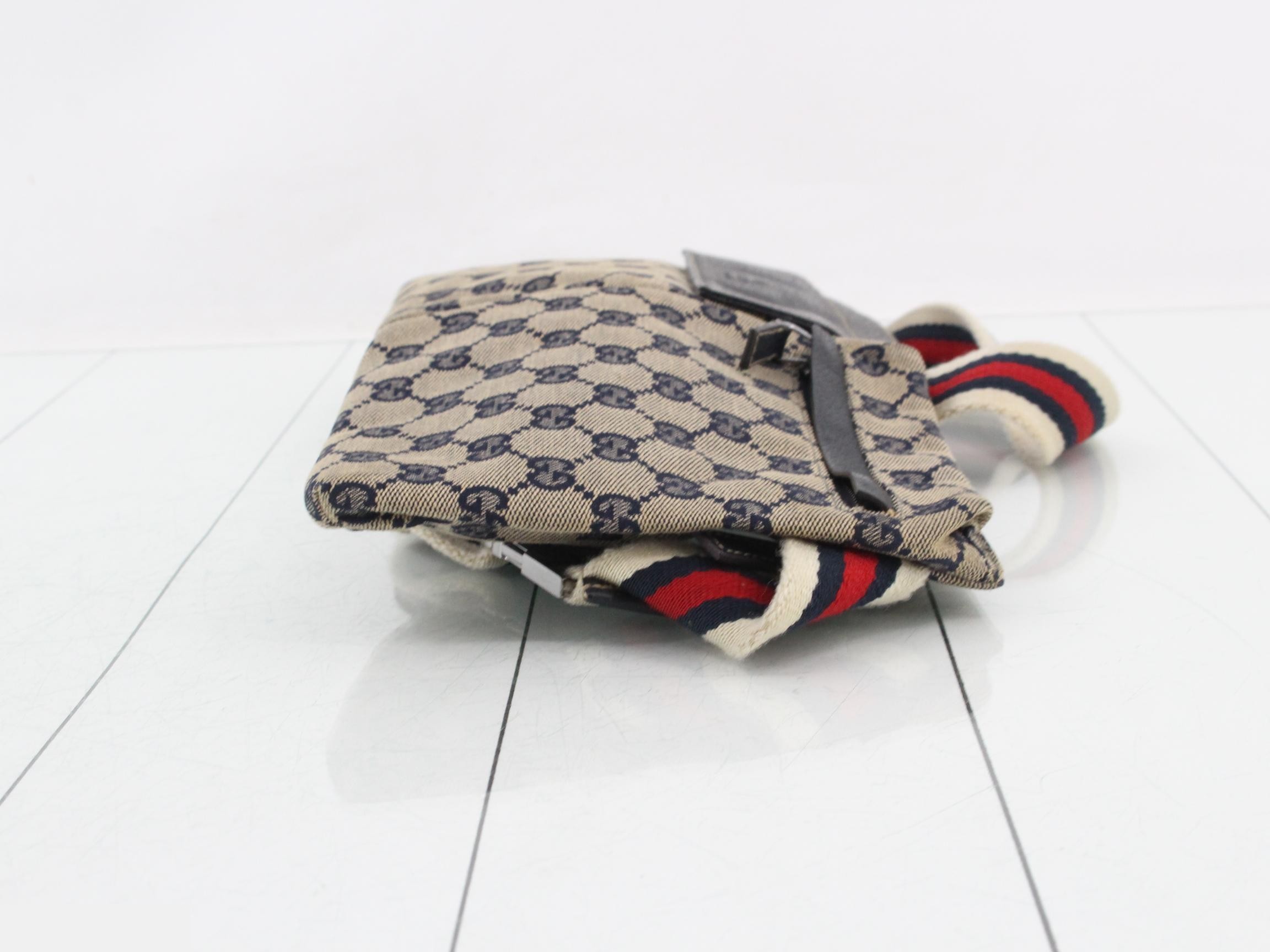 GG Canvas (Bag) - Shoulder Bag — view 3