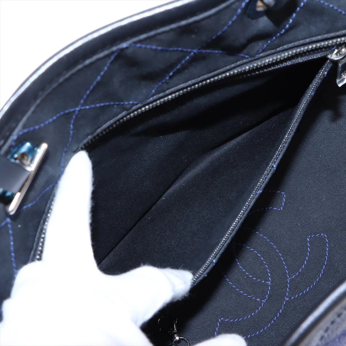 Wild Stitch Caviar Skin Tote Bag, Leather, Blue, Silver Hardware, 19246219, Serial Number 19 — view 8