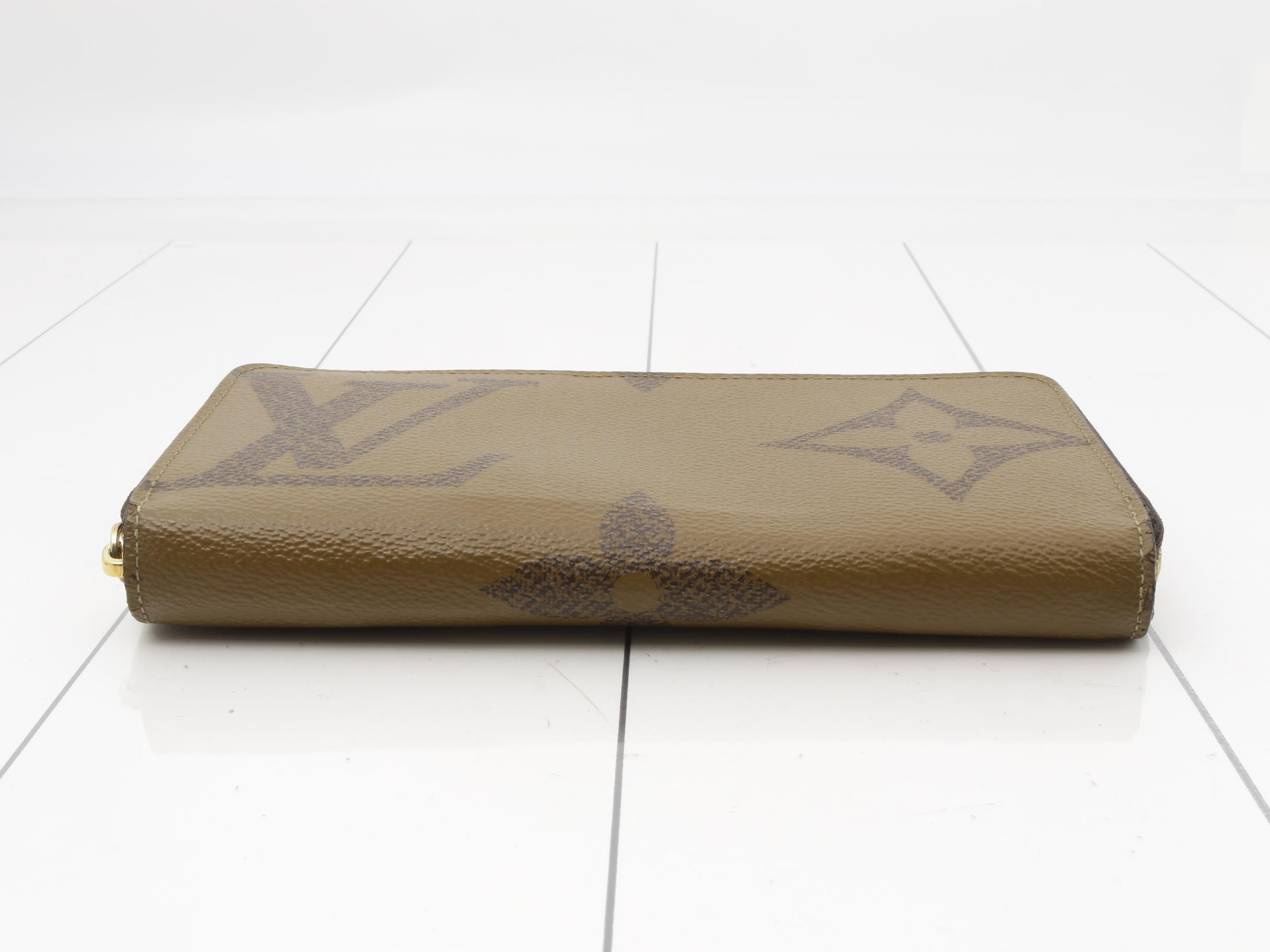 Zippy Wallet — view 3