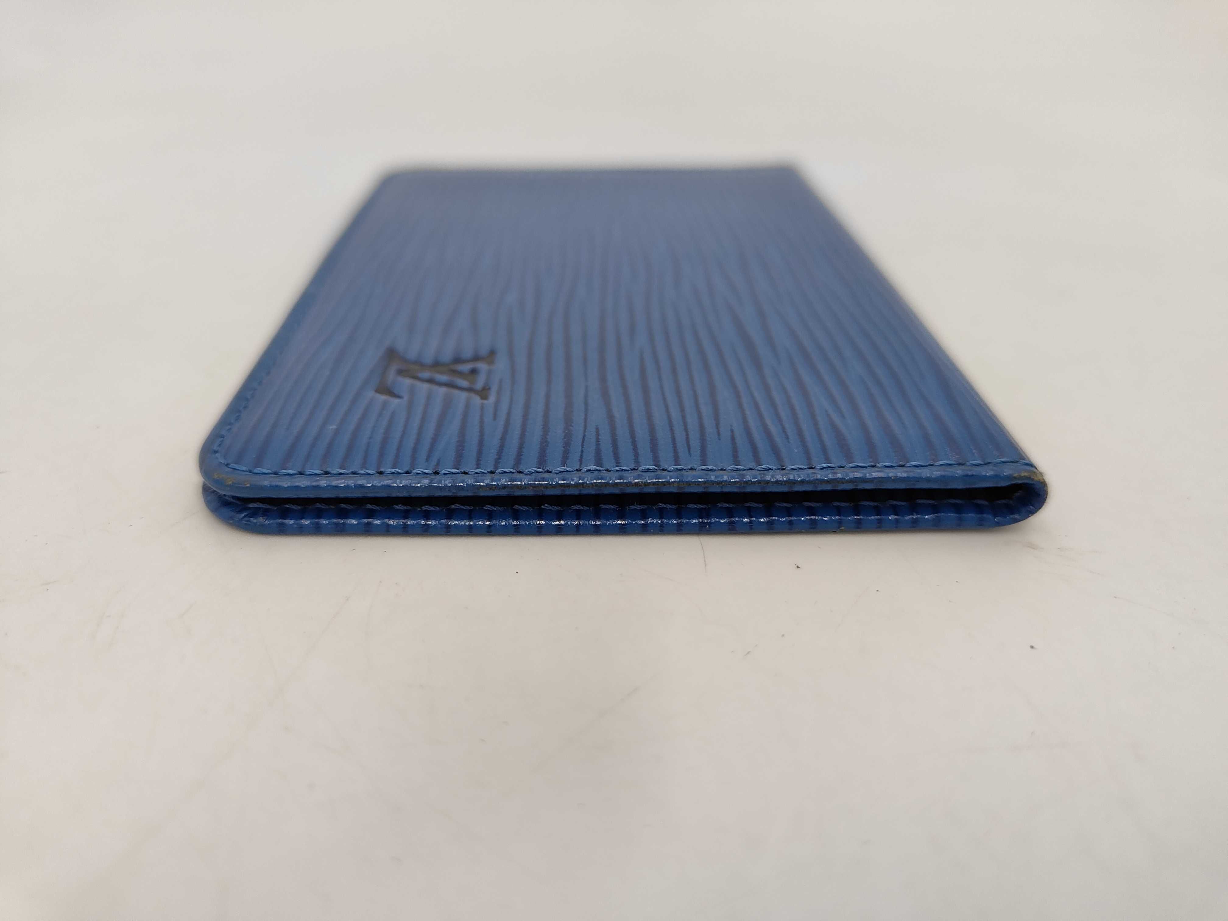 Lv Pass Case Epi Leather Accessories Card Case — view 4