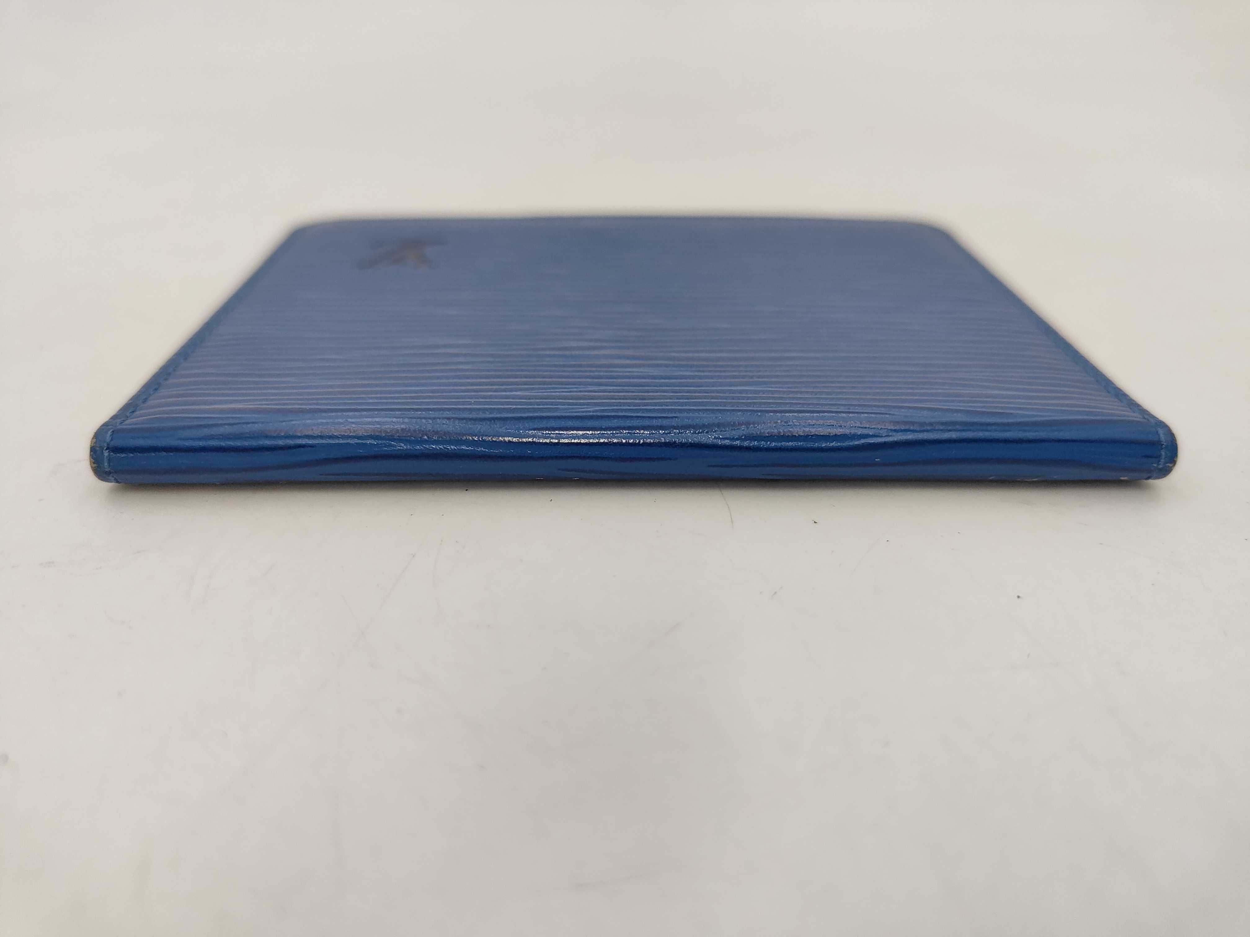 Lv Pass Case Epi Leather Accessories Card Case — view 5