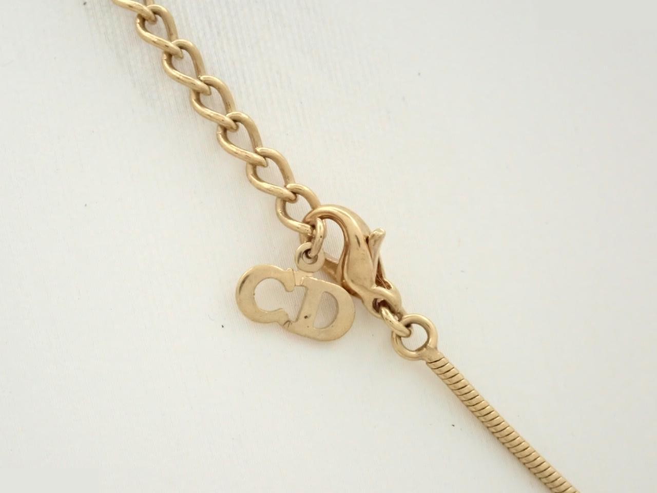 Other lines: Precious metal necklaces and pendants, chain approximately 42cm. — view 2