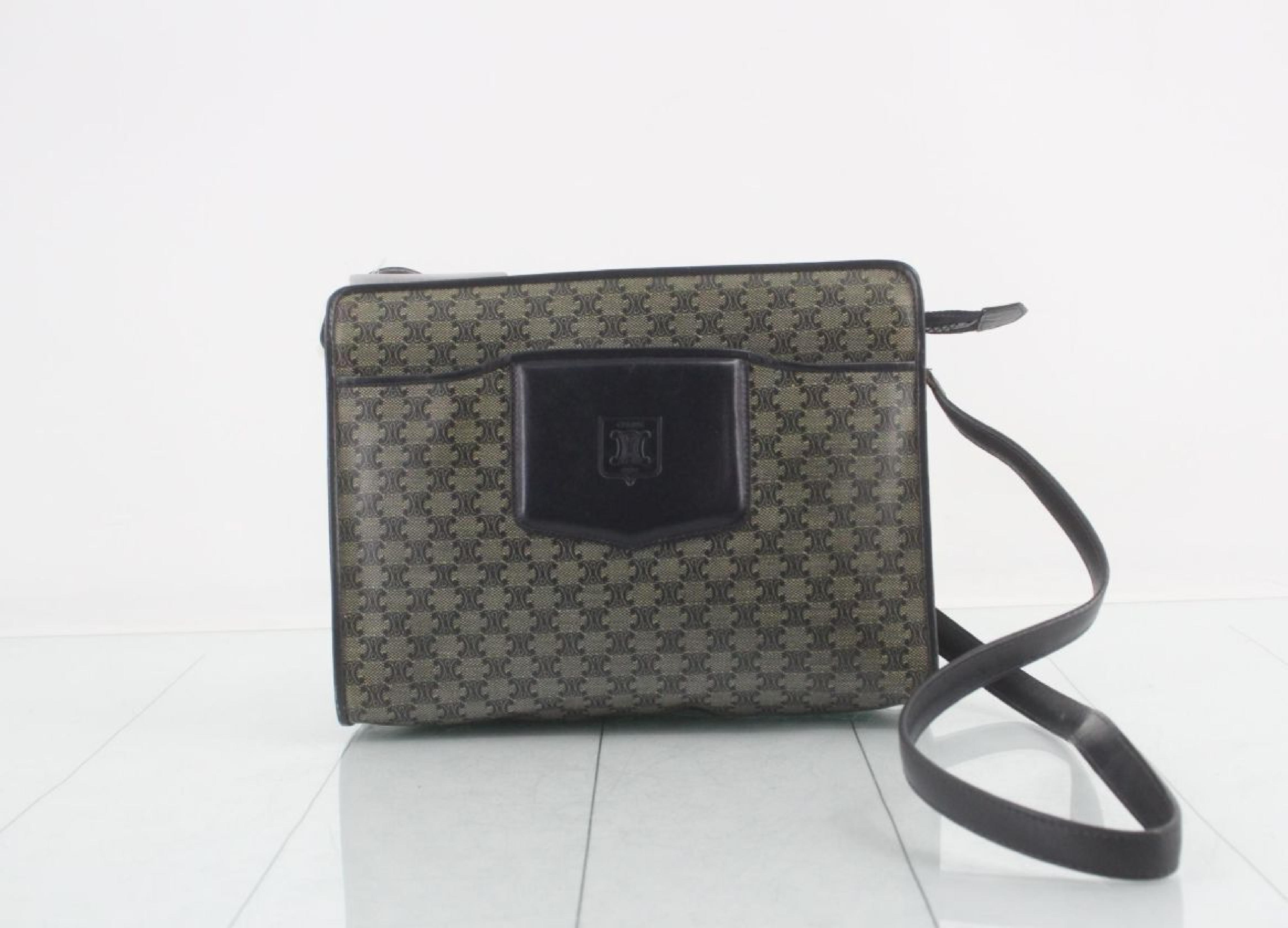 Triomphe Crossbody PVC