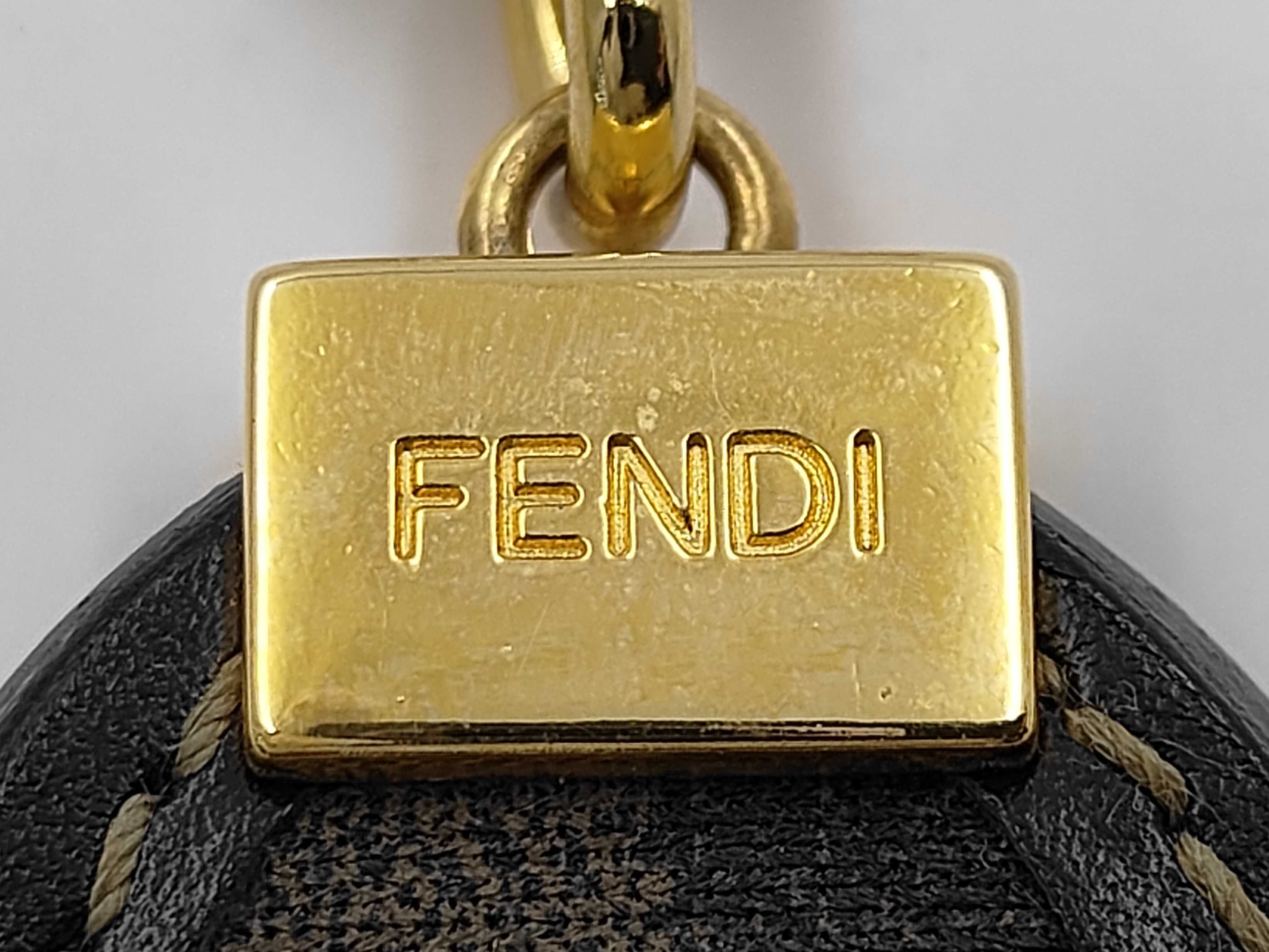 key charm, key case, key holder — view 4