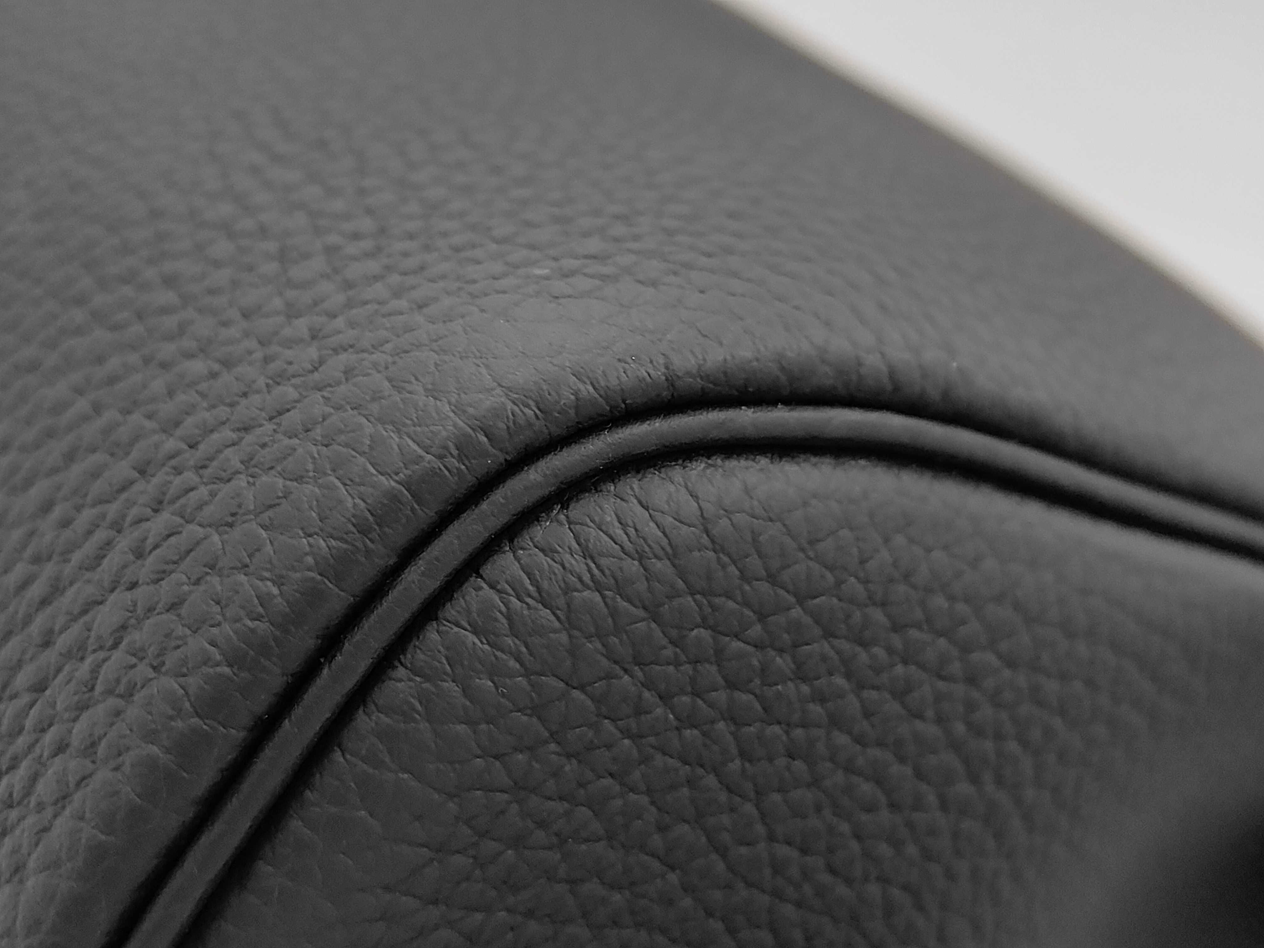 Kelly Accad PM Black G Stamp Shoulder Bag — view 4