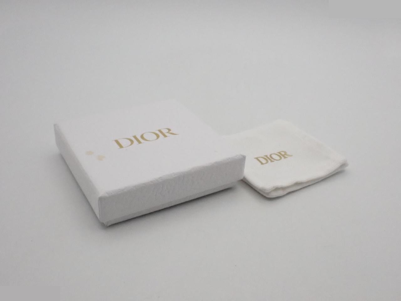 Gold earrings — view 4